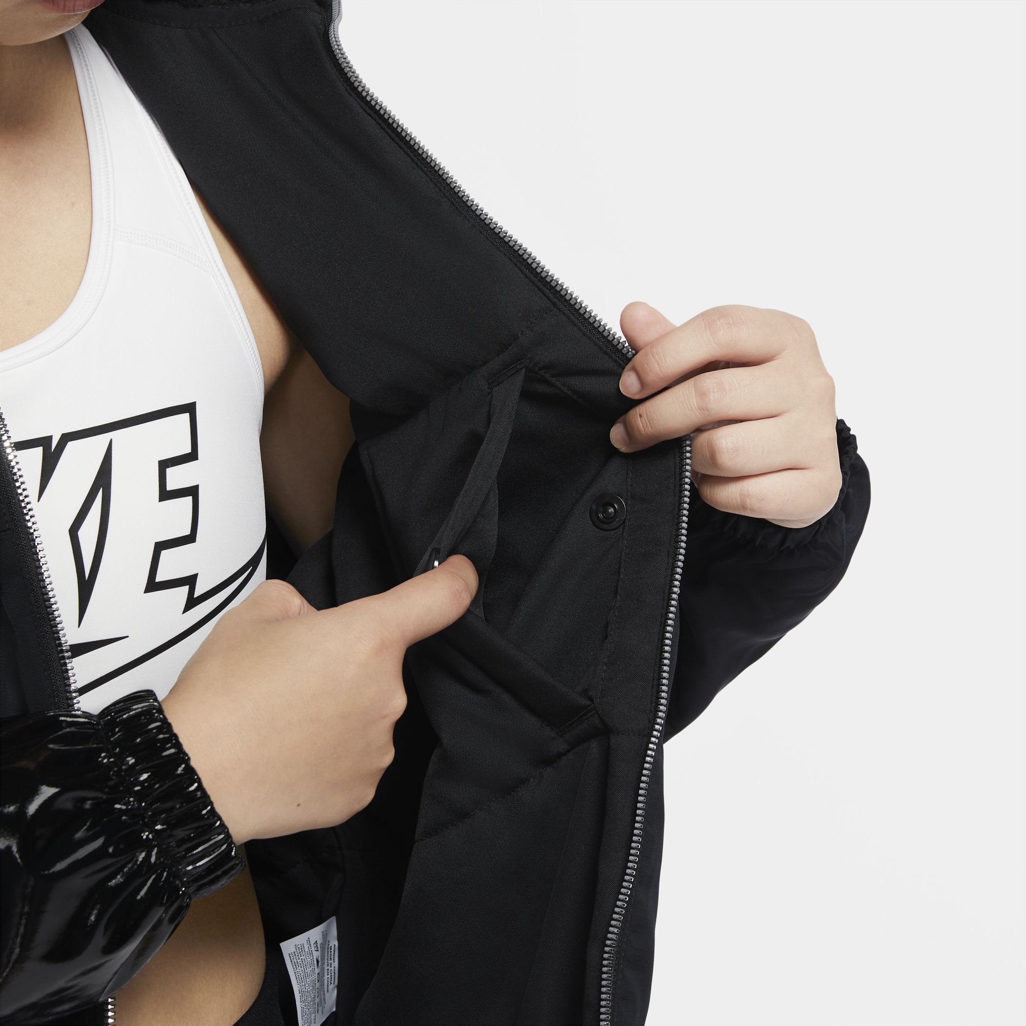 Nike Sportswear Icon Clash Synthetic-Fill Kadın Ceket