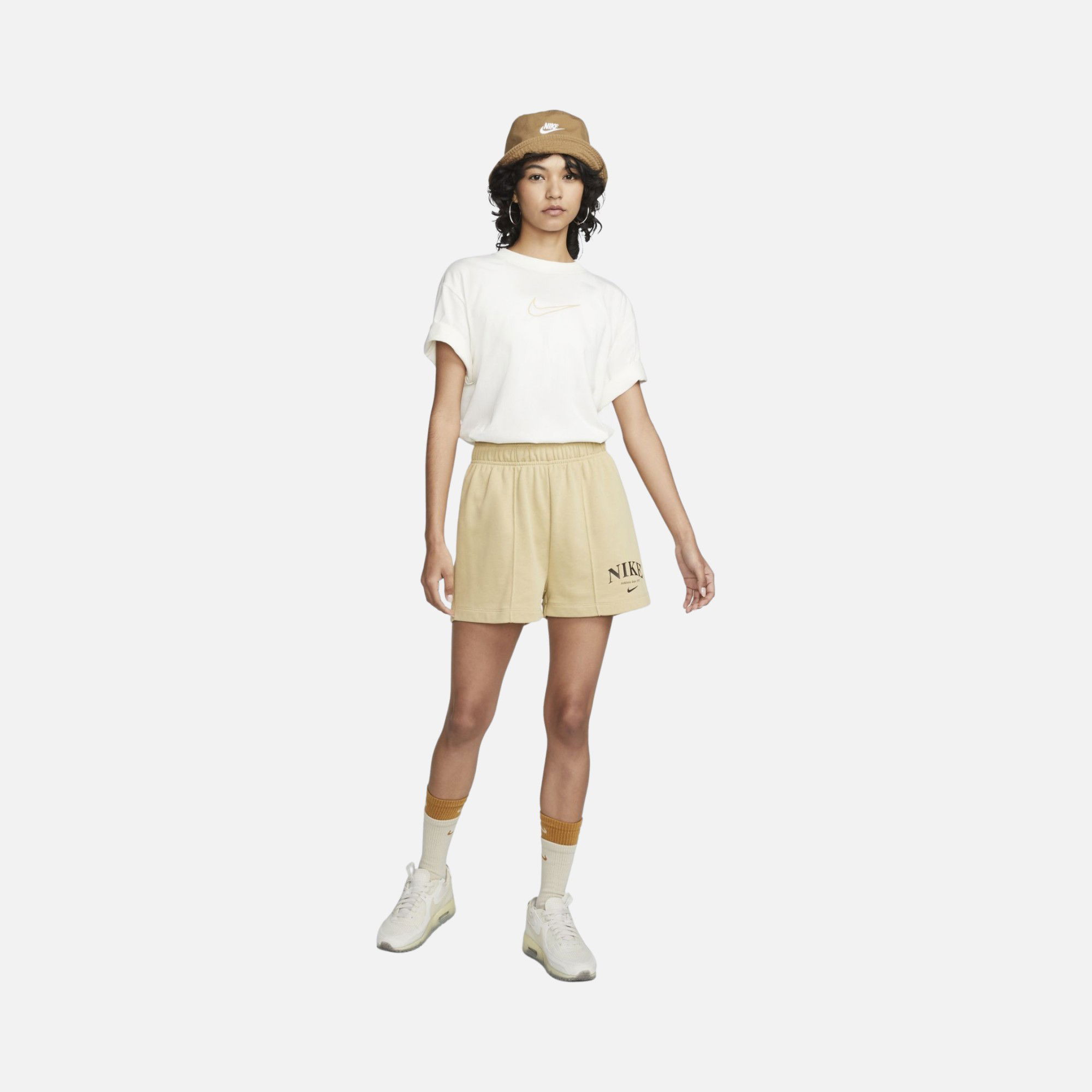 Nike Sportswear Boyfriend Short-Sleeve Kadın Tişört