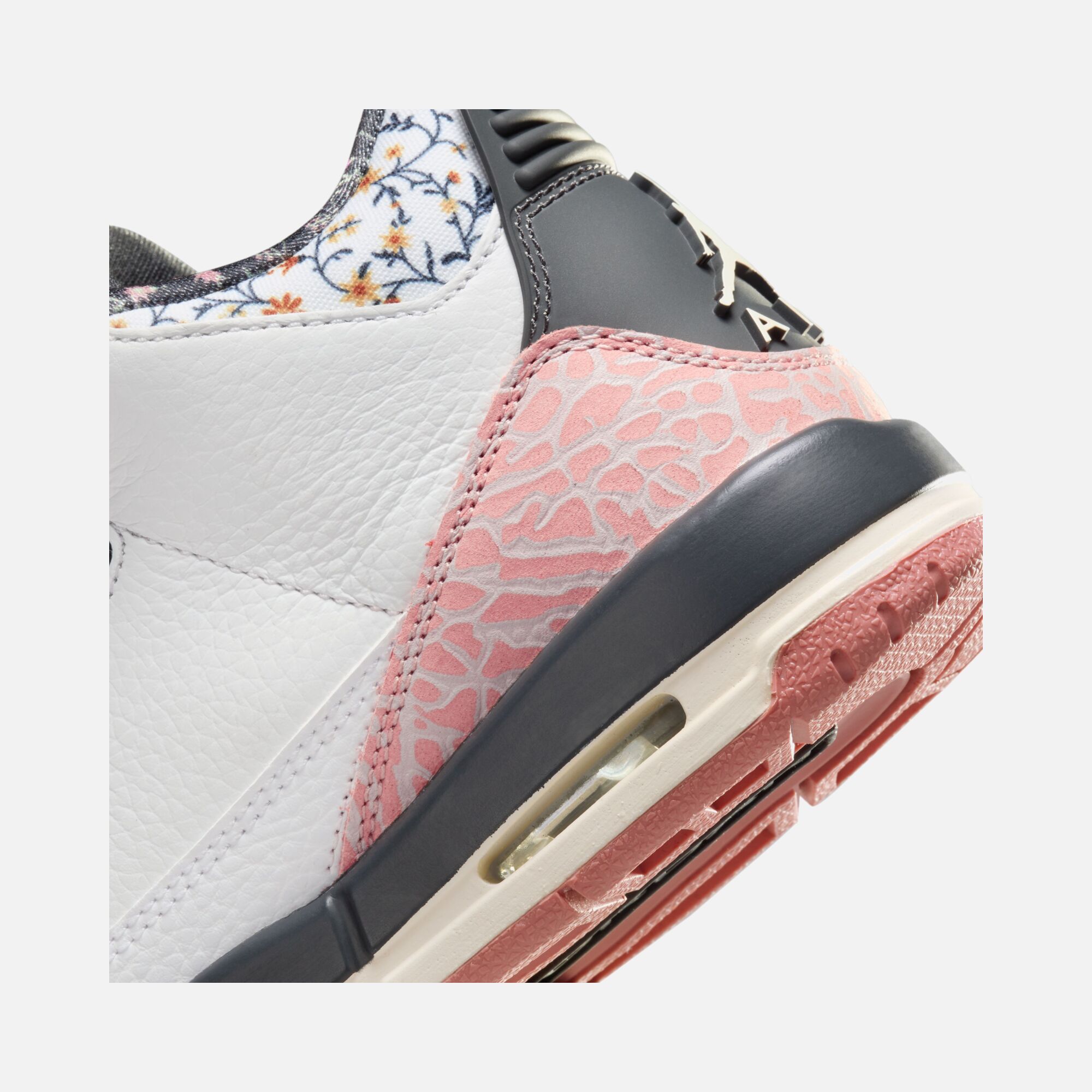 Nike Air Jordan 3 Retro (GS) Basketbol Ayakkabısı