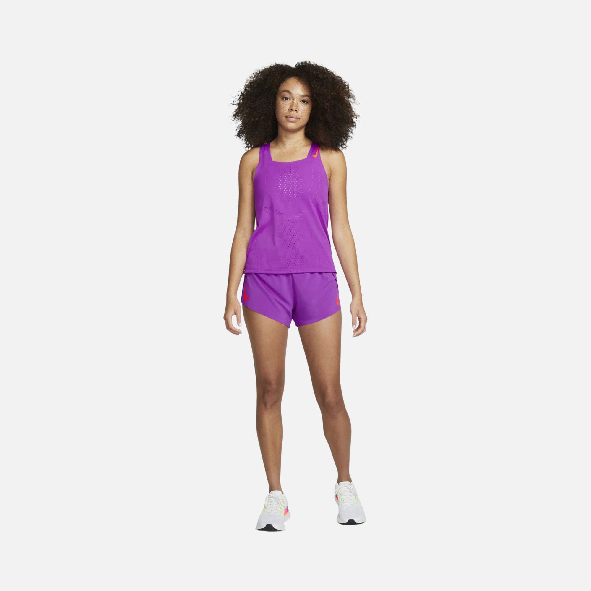 Nike Dri-Fit ADV AeroSwift Running Kadın Şort