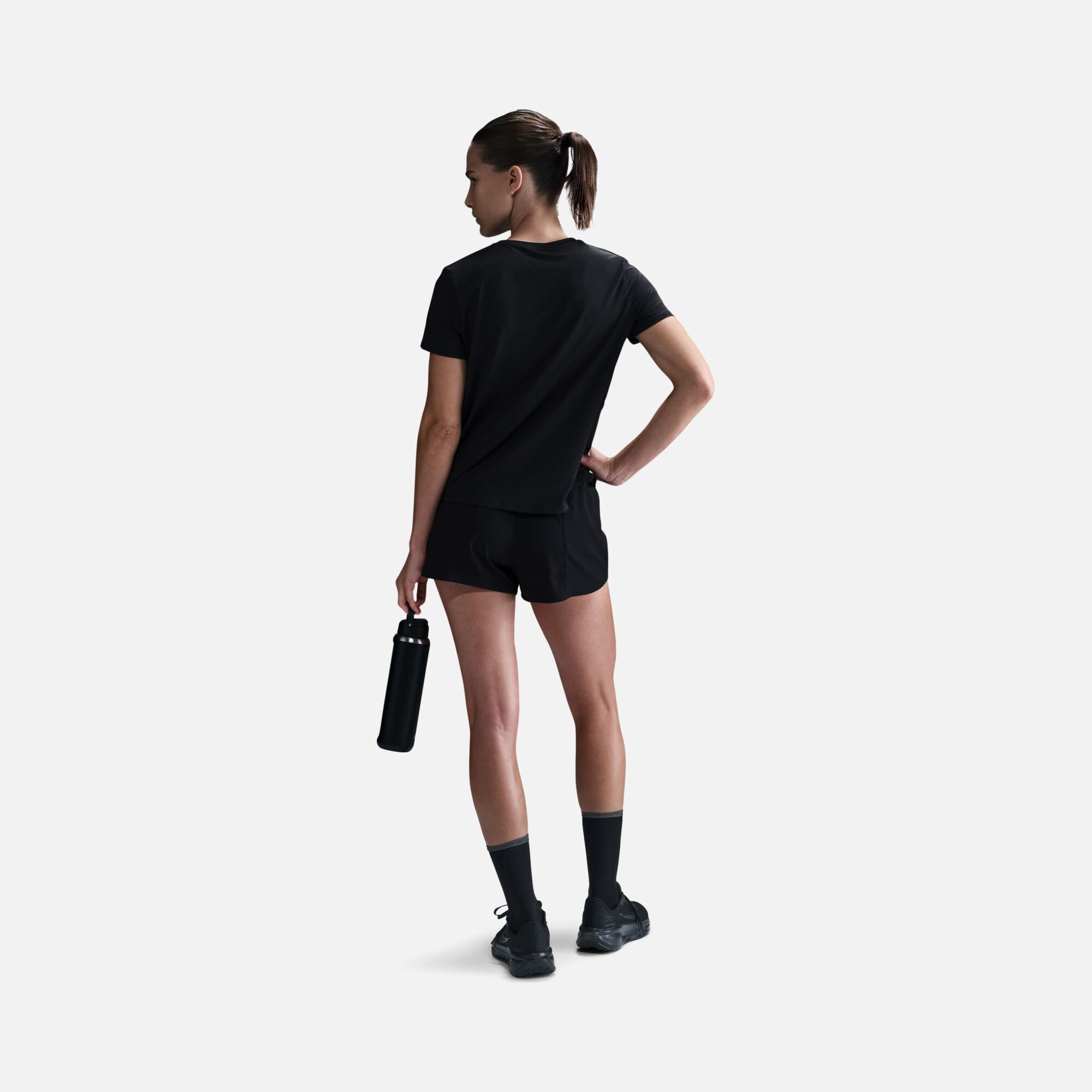 Nike One a New Swoosh Logo Dri-Fit Running Short-Sleeve Kadın Tişört