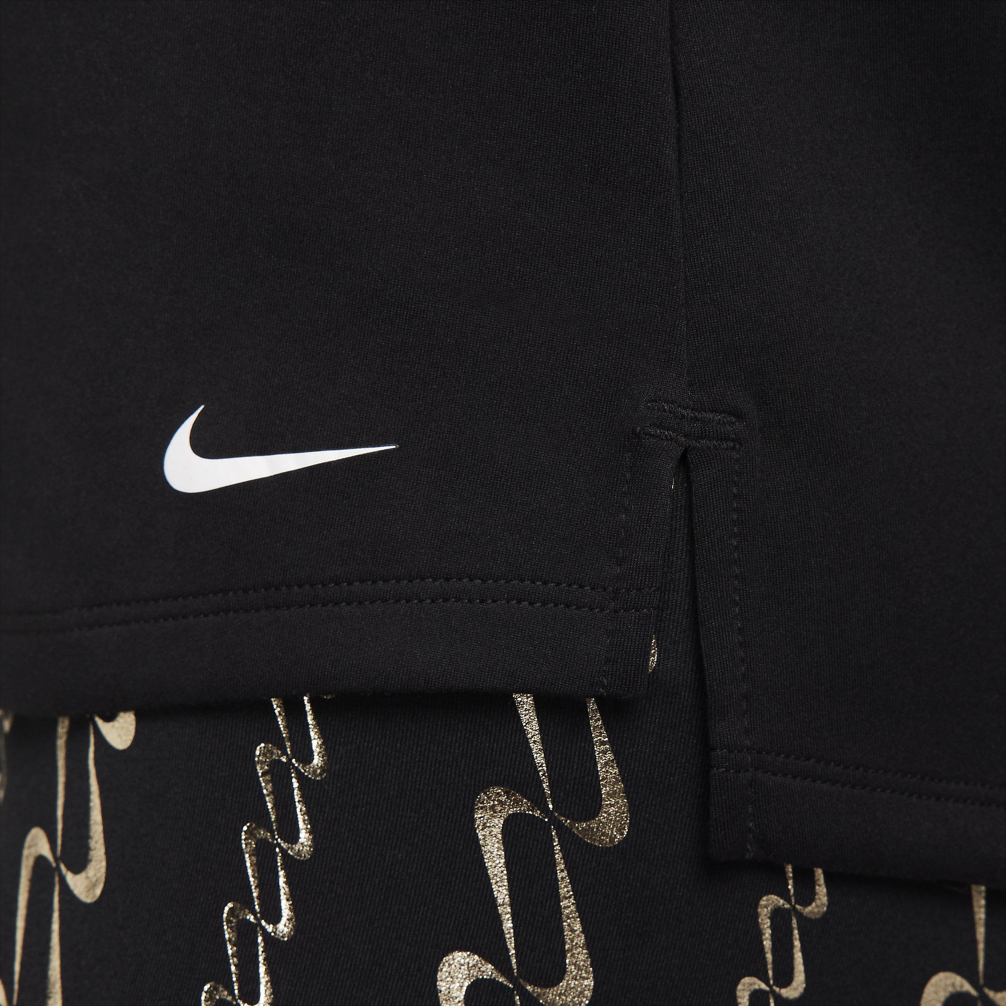 Nike Therma-Fit One 1/4-Zip Training Long-Sleeve Kadın Tişört