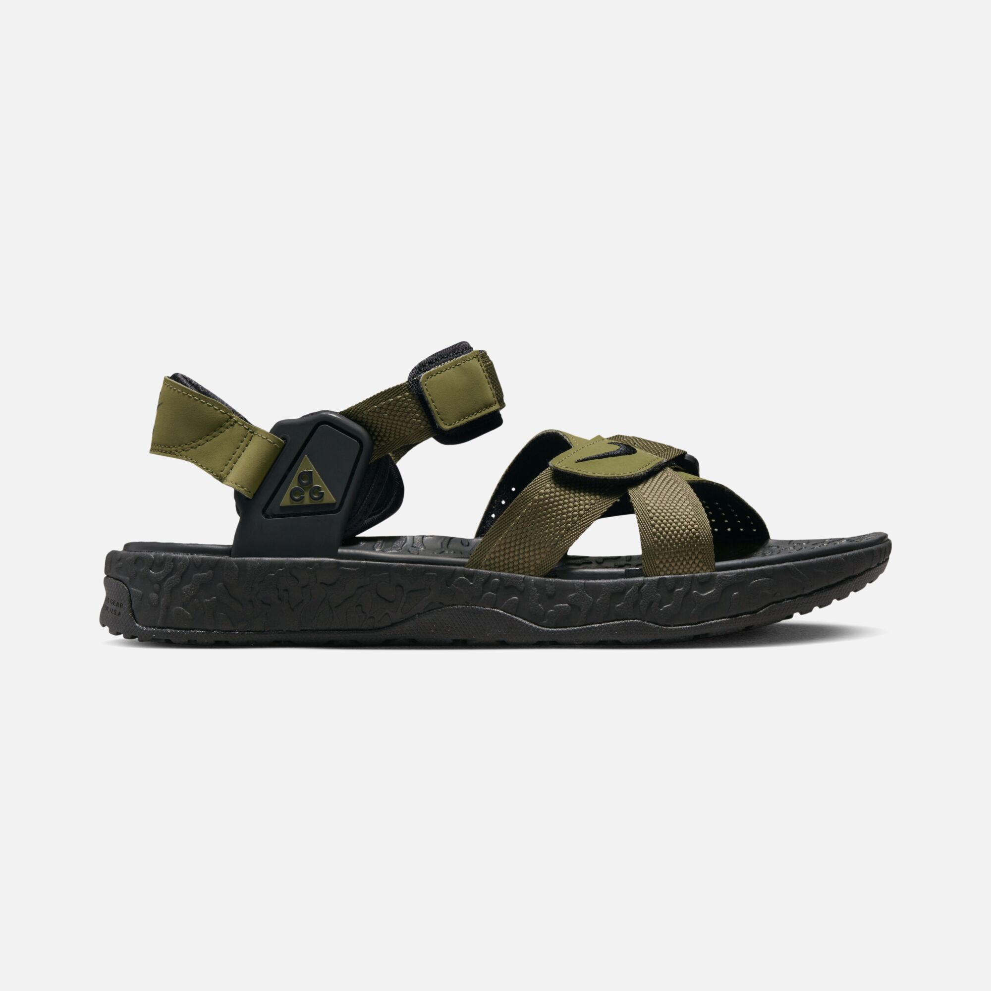 Nike ACG Air Deschutz+ ''City Walks to Canyon Trails'' Erkek Sandalet