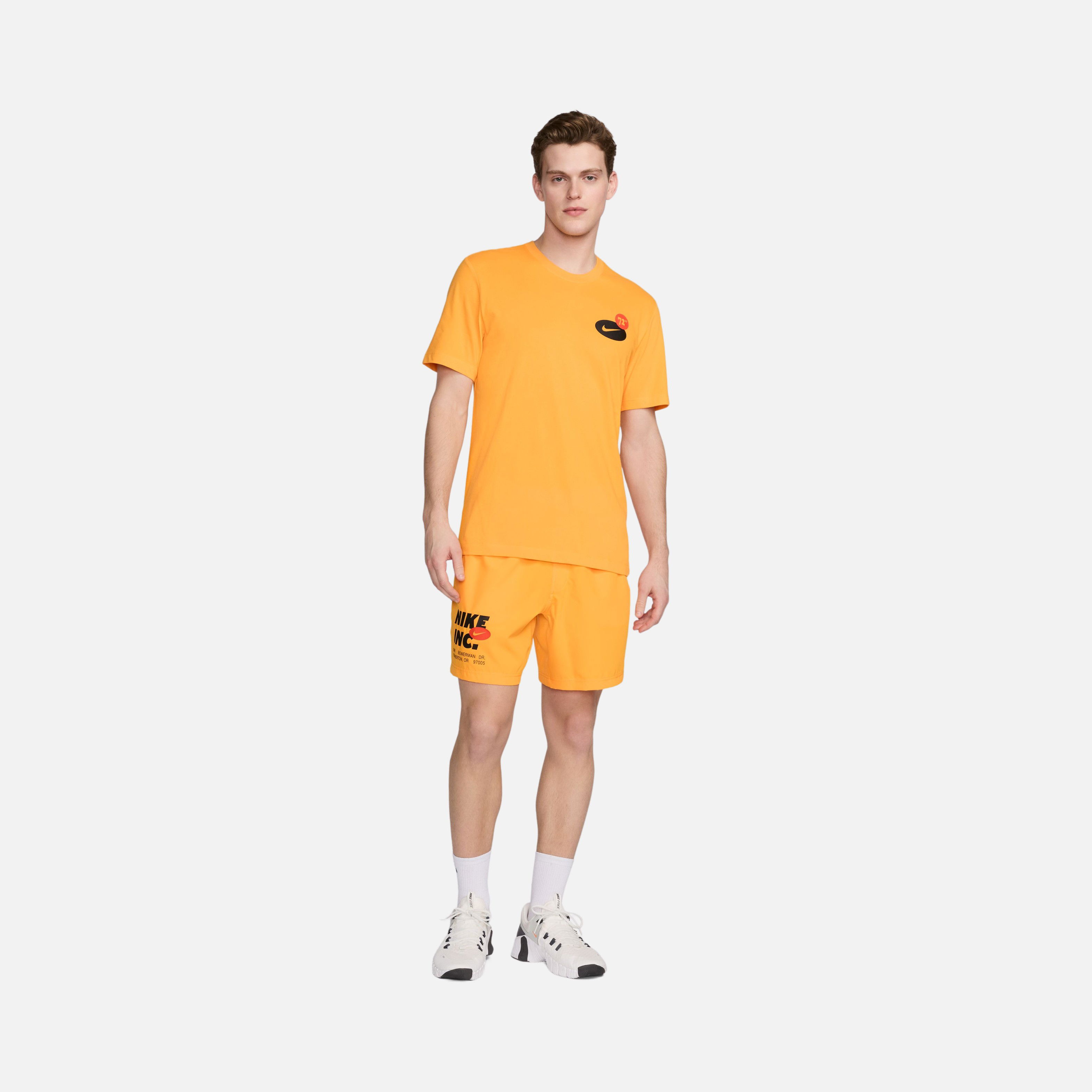 Nike Dri-Fit 3 ''Do Everything 24/7, 365'' Graphic Training Short-Sleeve Erkek Tişört