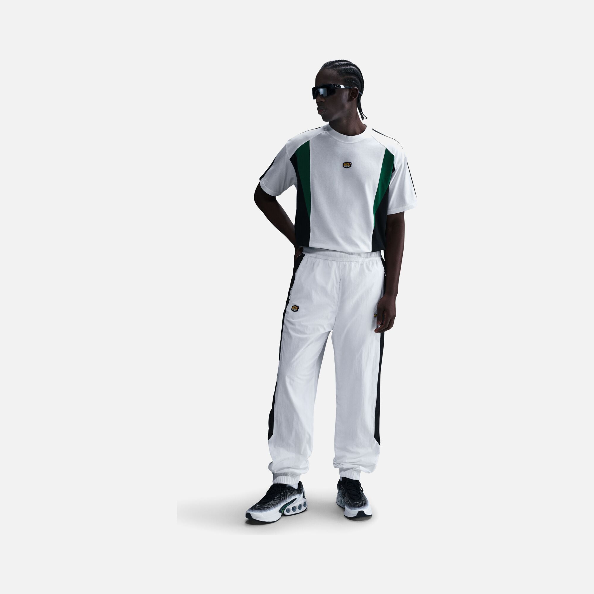 Nike Sportswear Tuned Air Graphic Loose Cut Color Blocked Short-Sleeve Erkek Tişört