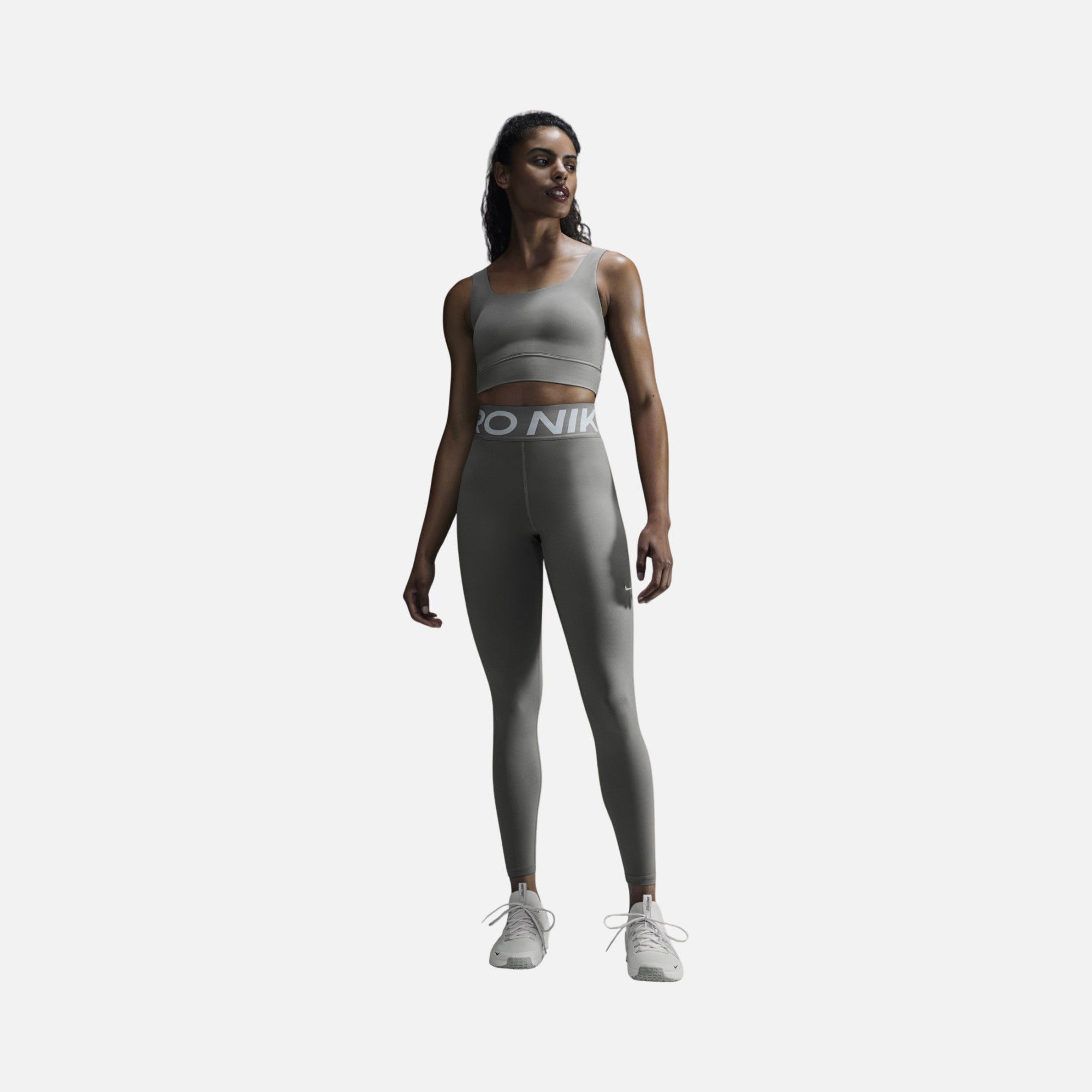Nike Dri-Fit Alate Ellipse Medium-Support Padded Training Kadın Bra