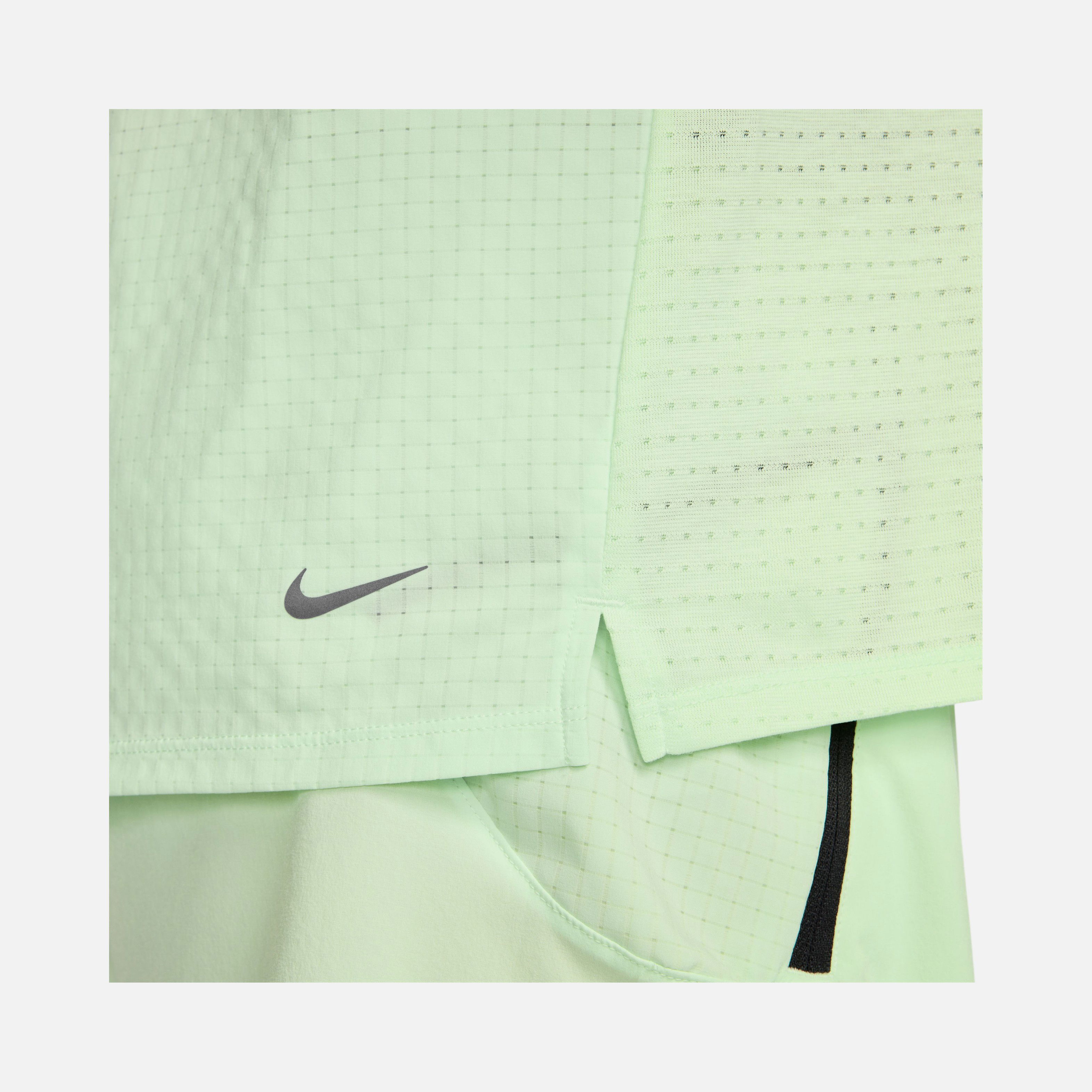 Nike Dri-Fit Trail Solar Chase Running Short-Sleeve Erkek Tişört