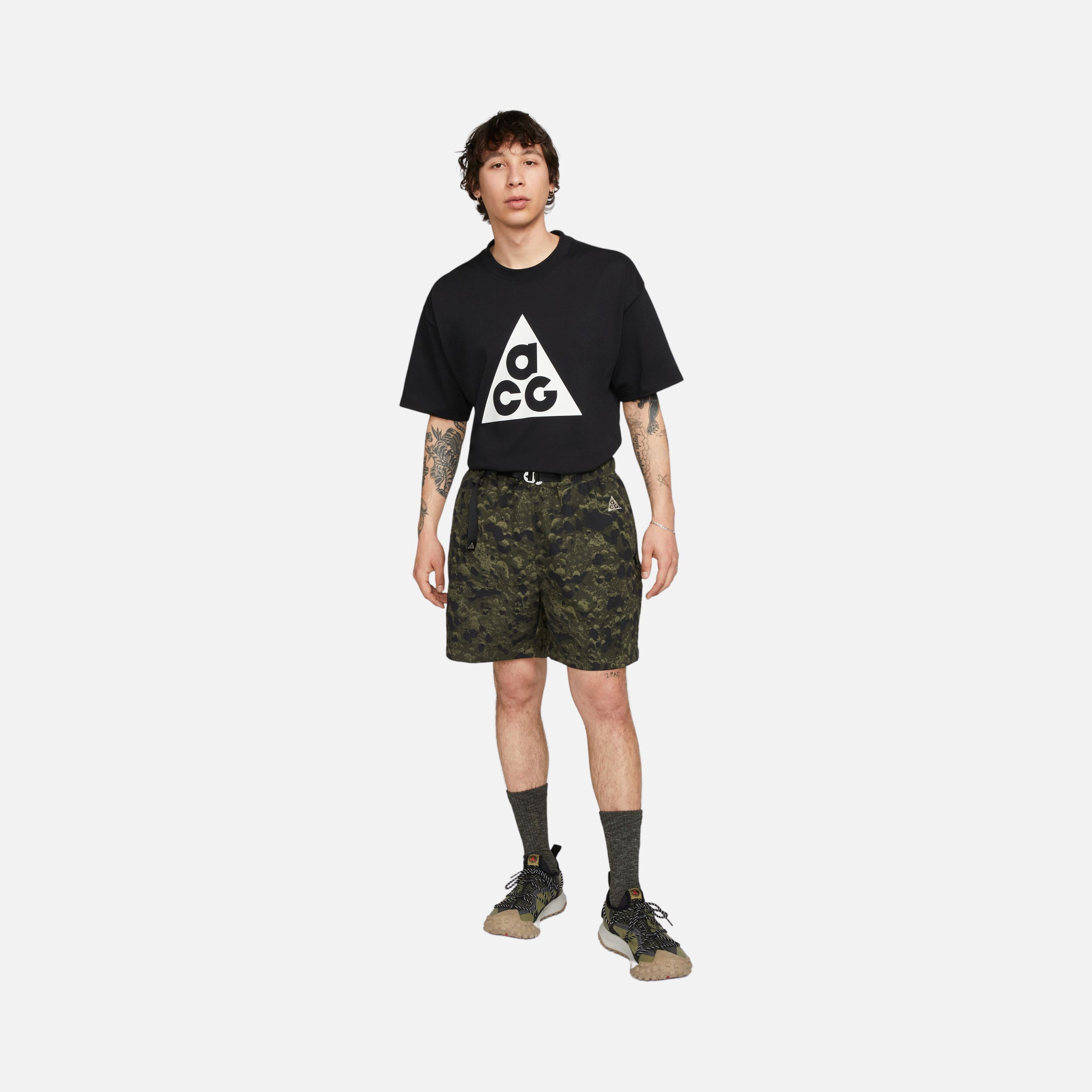 Nike Sportswear ACG Graphic Short-Sleeve Erkek Tişört