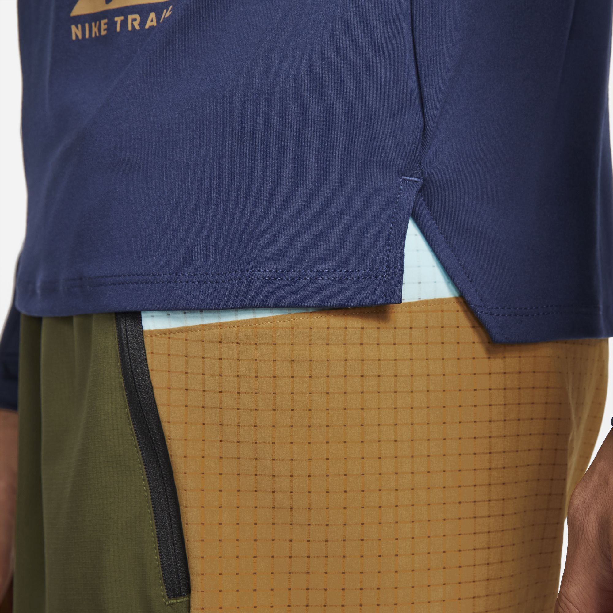 Nike Dri-Fit Trail Running 1/2-Zip Long-Sleeve Erkek Tişört