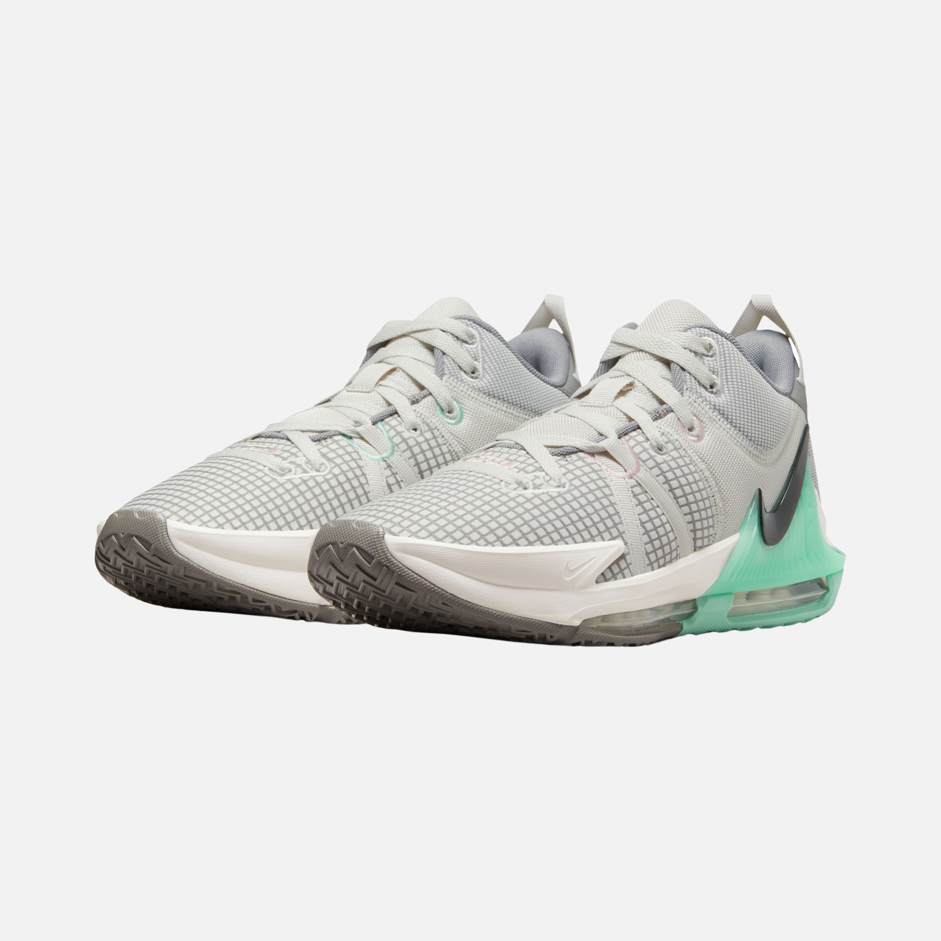 Nike LeBron James Witness VII Erkek Basketbol Ayakkabısı