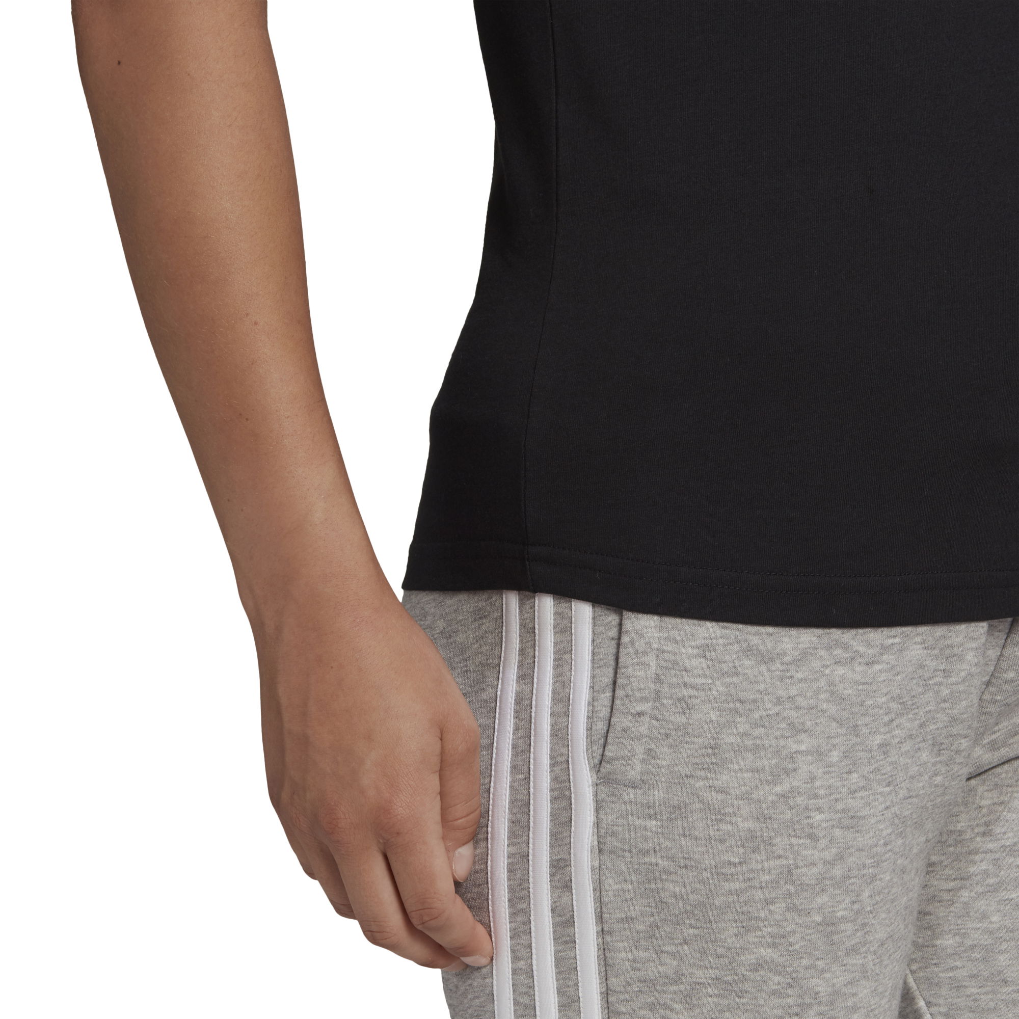 adidas Essentials Slim 3-Stripes Short-Sleeve Kadın Tişört