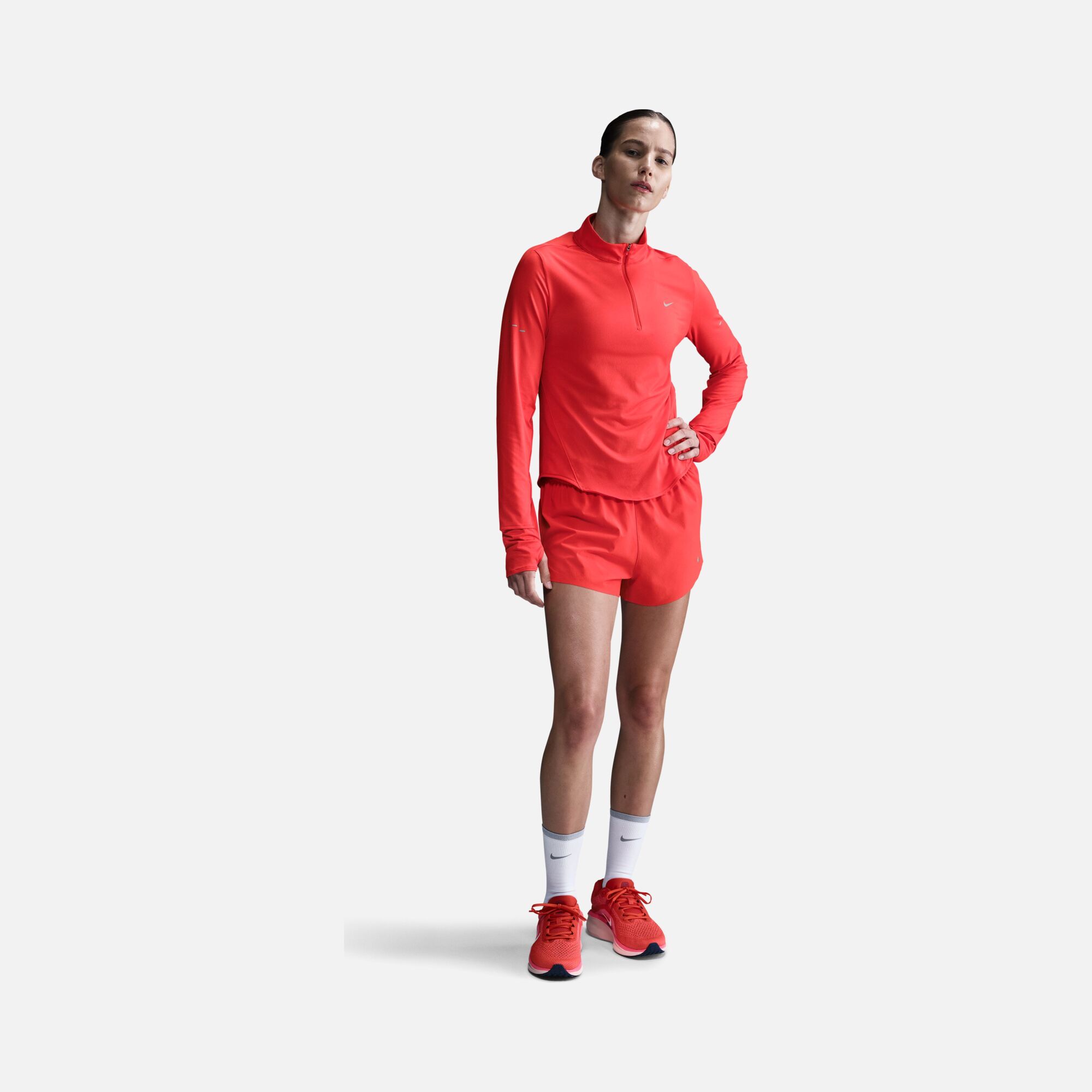 Nike Swift Dri-Fit UV 1/4-Zip Running Long-Sleeve Kadın Tişört