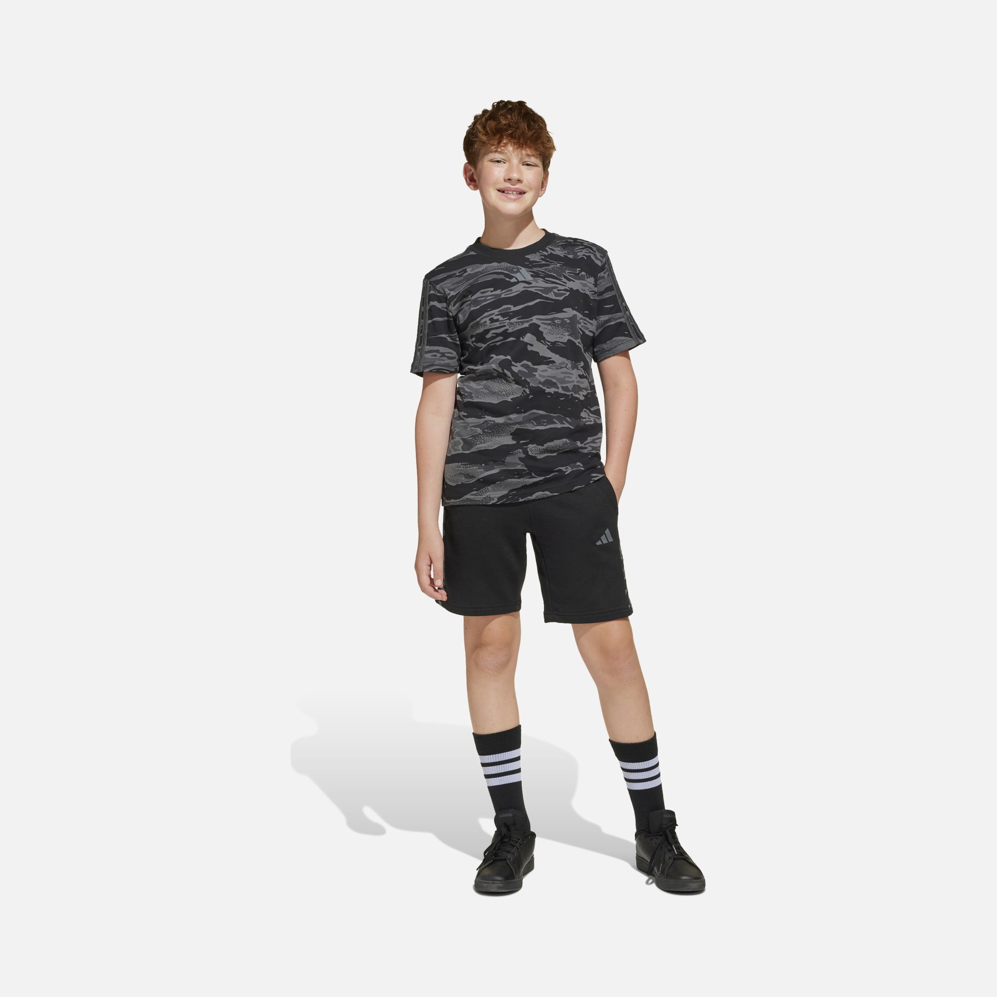 adidas Sportswear Essentials Camouflage 3-Stripes Detail French Terry Regular-Fit Çocuk Şort
