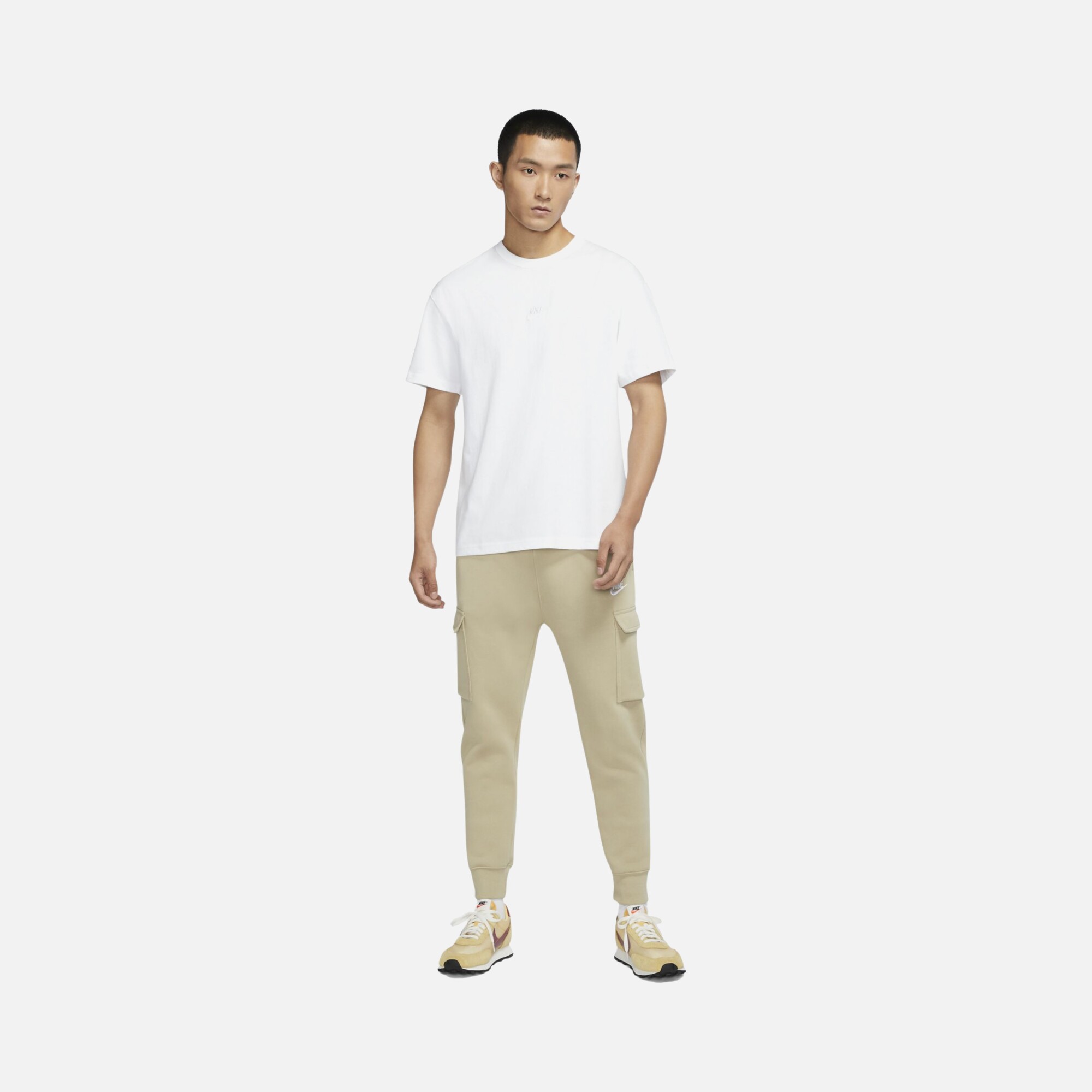 Nike Sportswear Premium Essentials Short-Sleeve Erkek Tişört