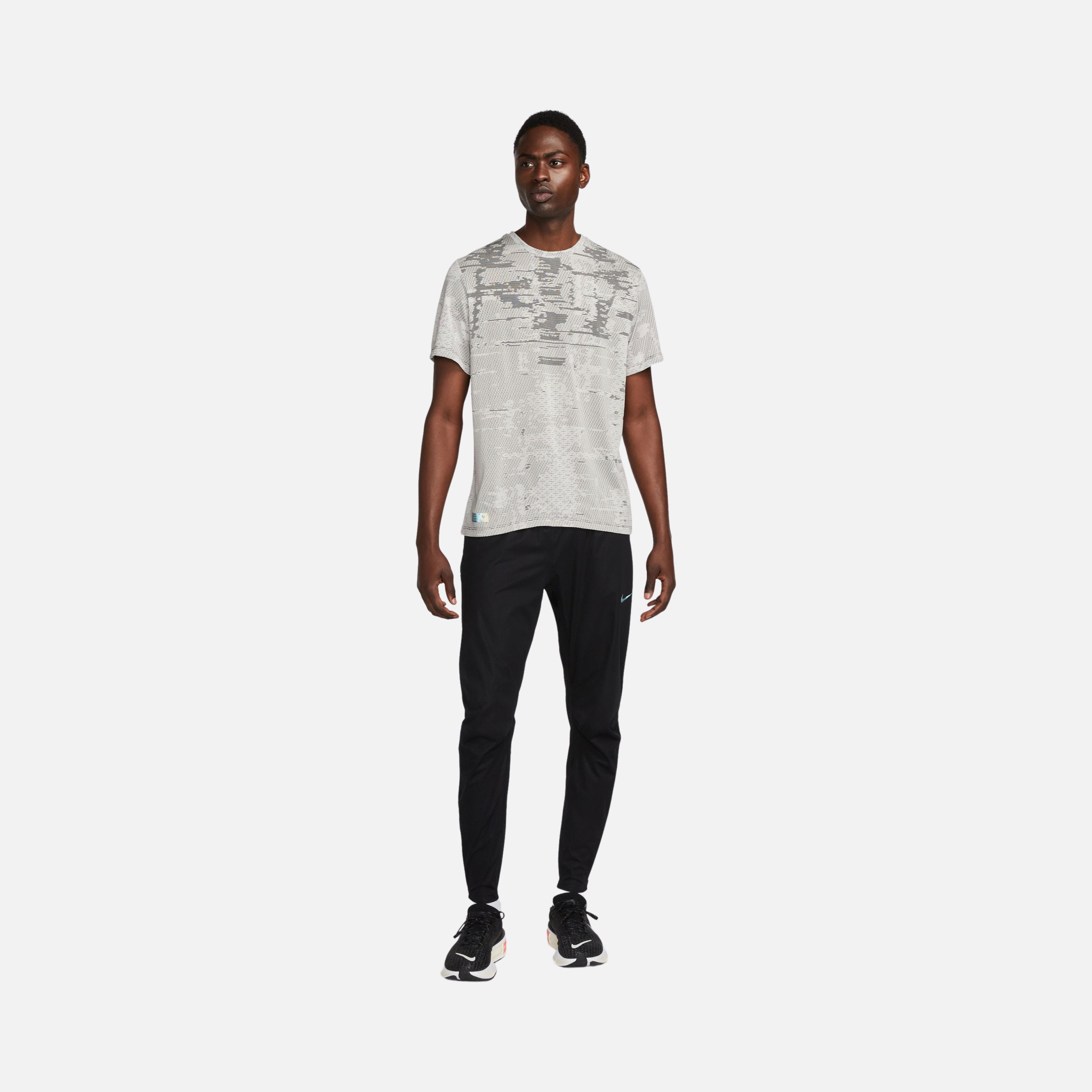 Nike Dri-Fit ADV Run Division Techknit Running Short-Sleeve Erkek Tişört