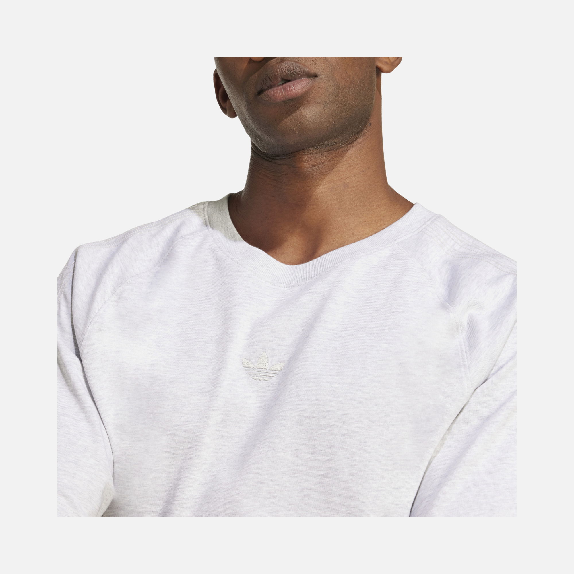 adidas Originals Premium Essentials Small Trefoil Logo Embroidered on Chest Loose Cut Short-Sleeve Erkek Tişört