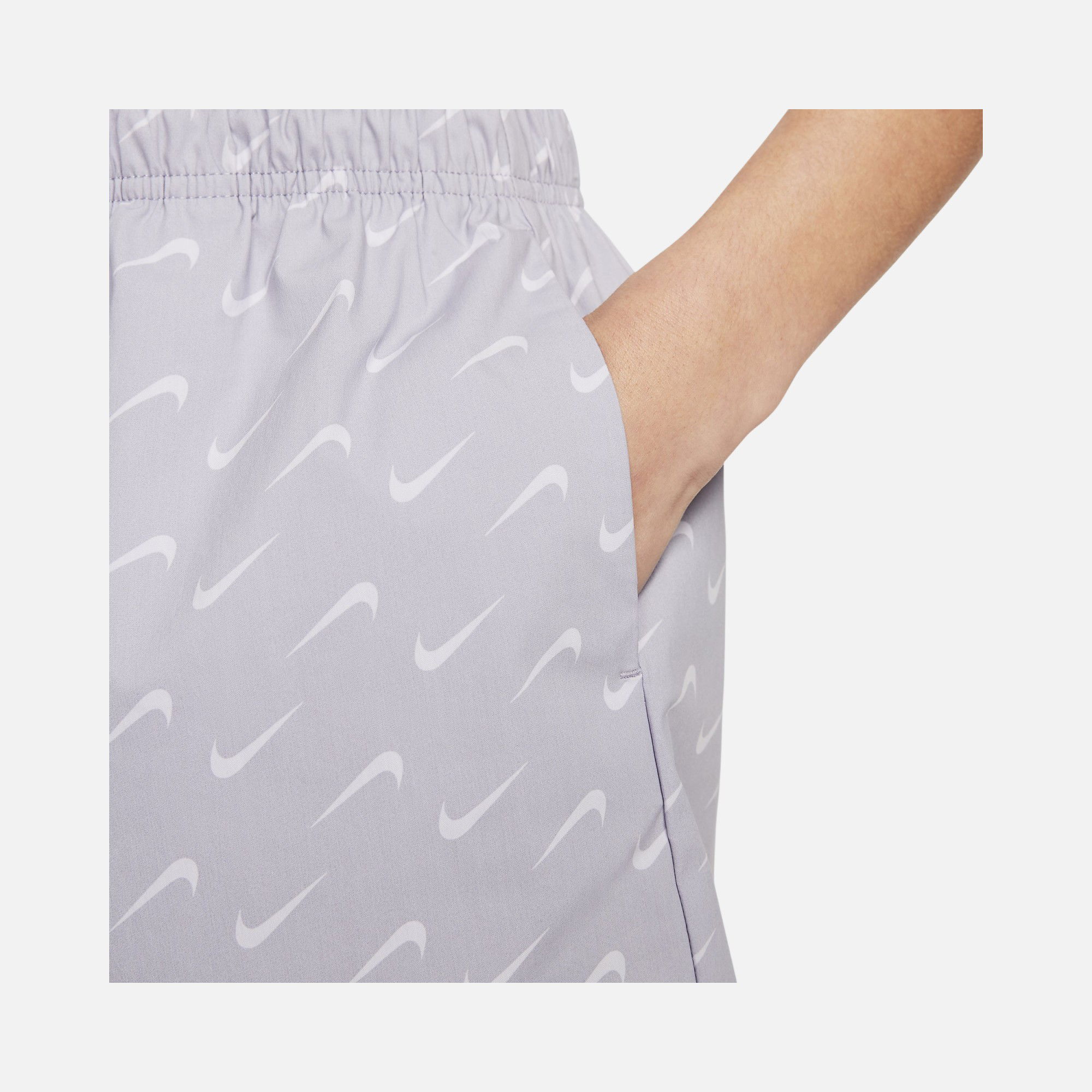 Nike Sportswear High-Waisted Woven Mod Kadın Şort