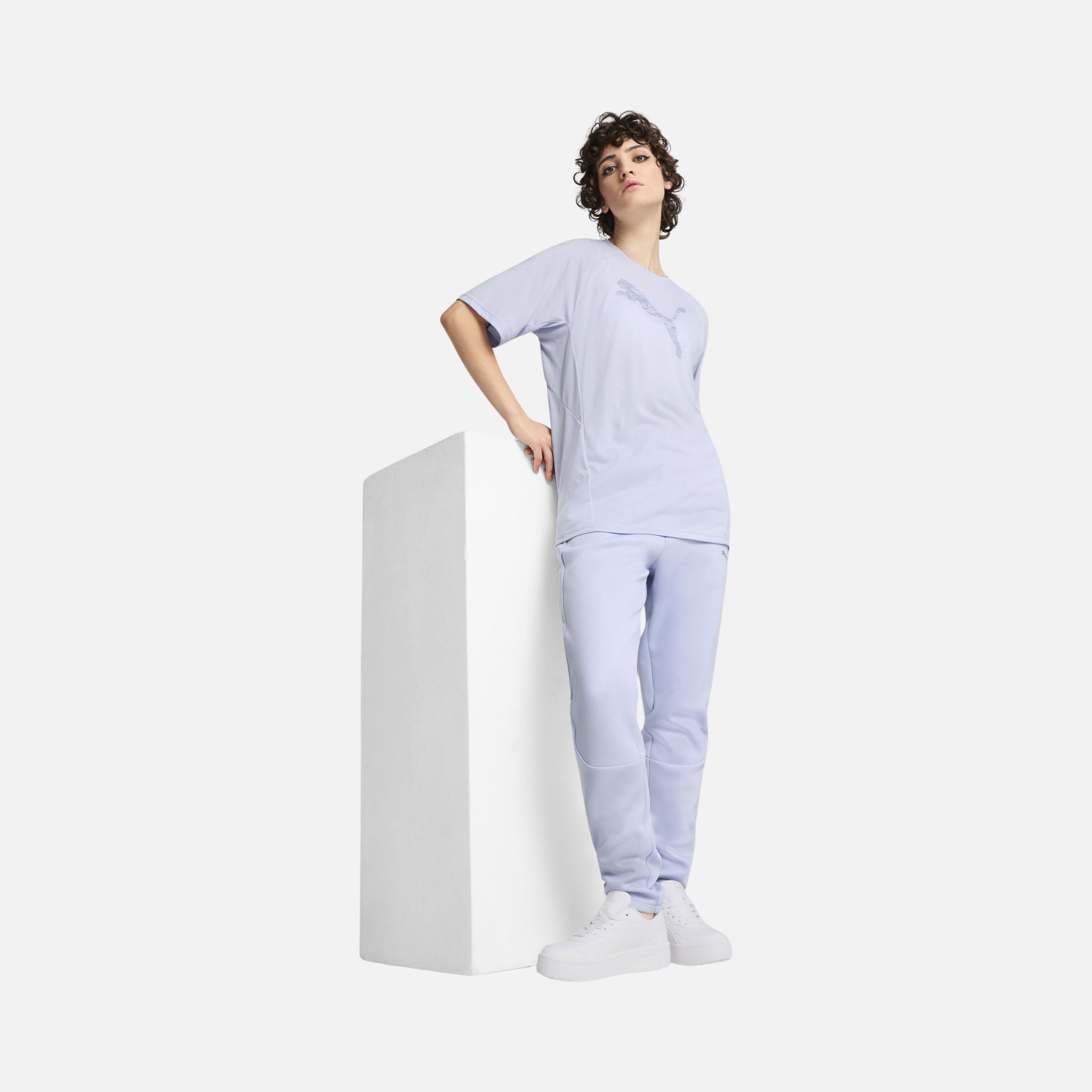 Puma Sportswear Evostripe Relaxed DryCELL Short-Sleeve Kadın Tişört