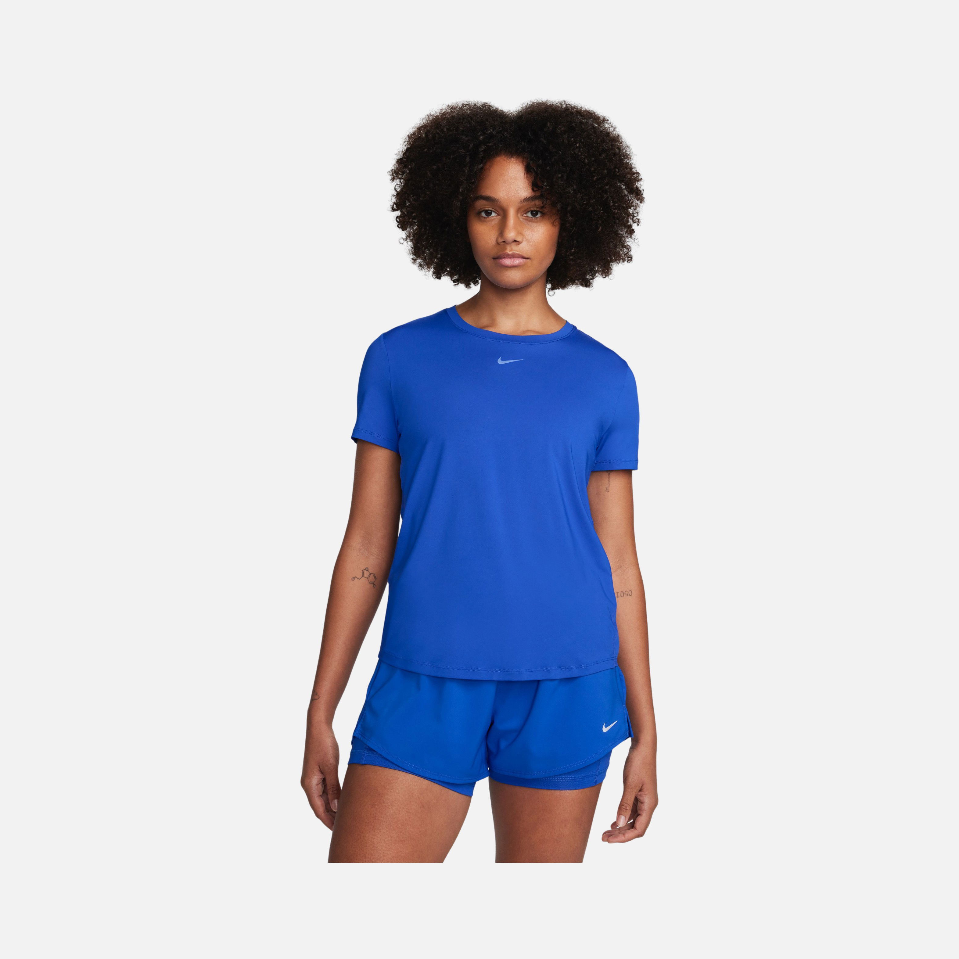 Nike One Classic Dri-Fit Short-Sleeve Training Kadın Tişört