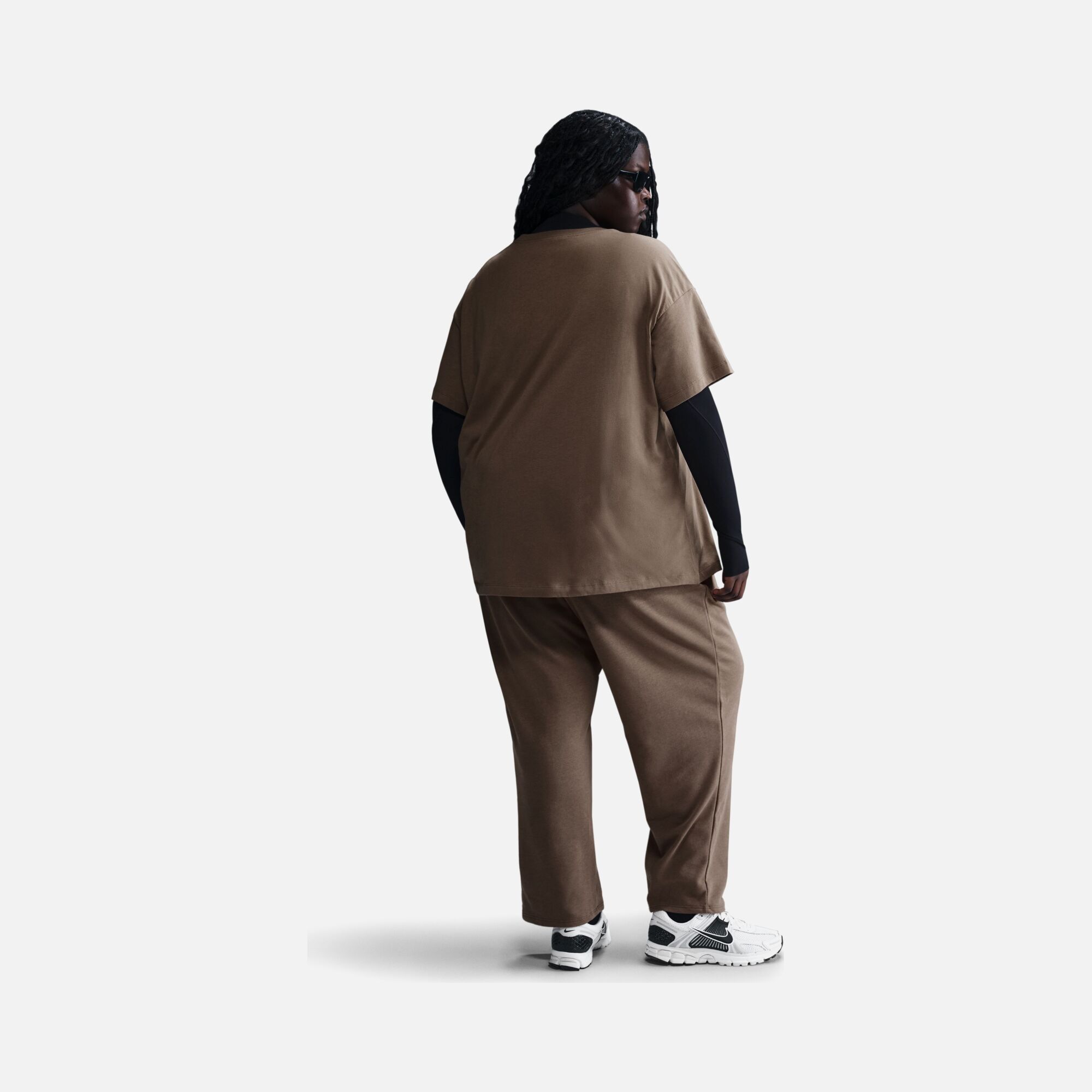 Nike Sportswear Essential Relaxed Fit Short-Sleeve (Plus Size) Kadın Tişört