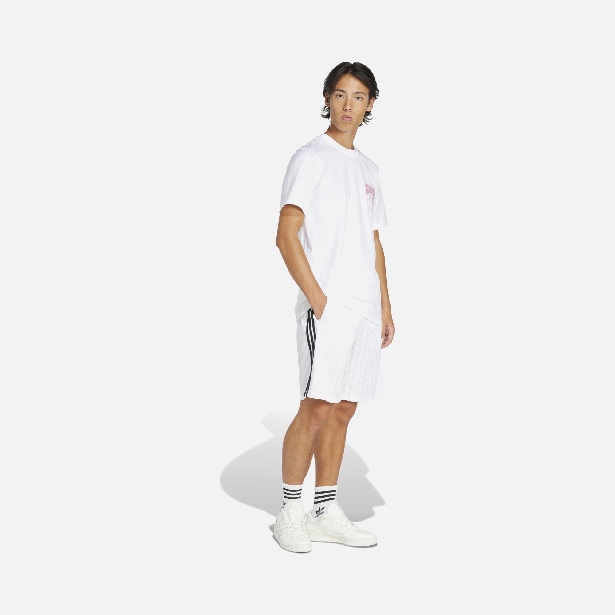 adidas Sportswear Q12 Trefoil Series Fashion Elevated Bright Oversized Graphics Short-Sleeve Erkek Tişört