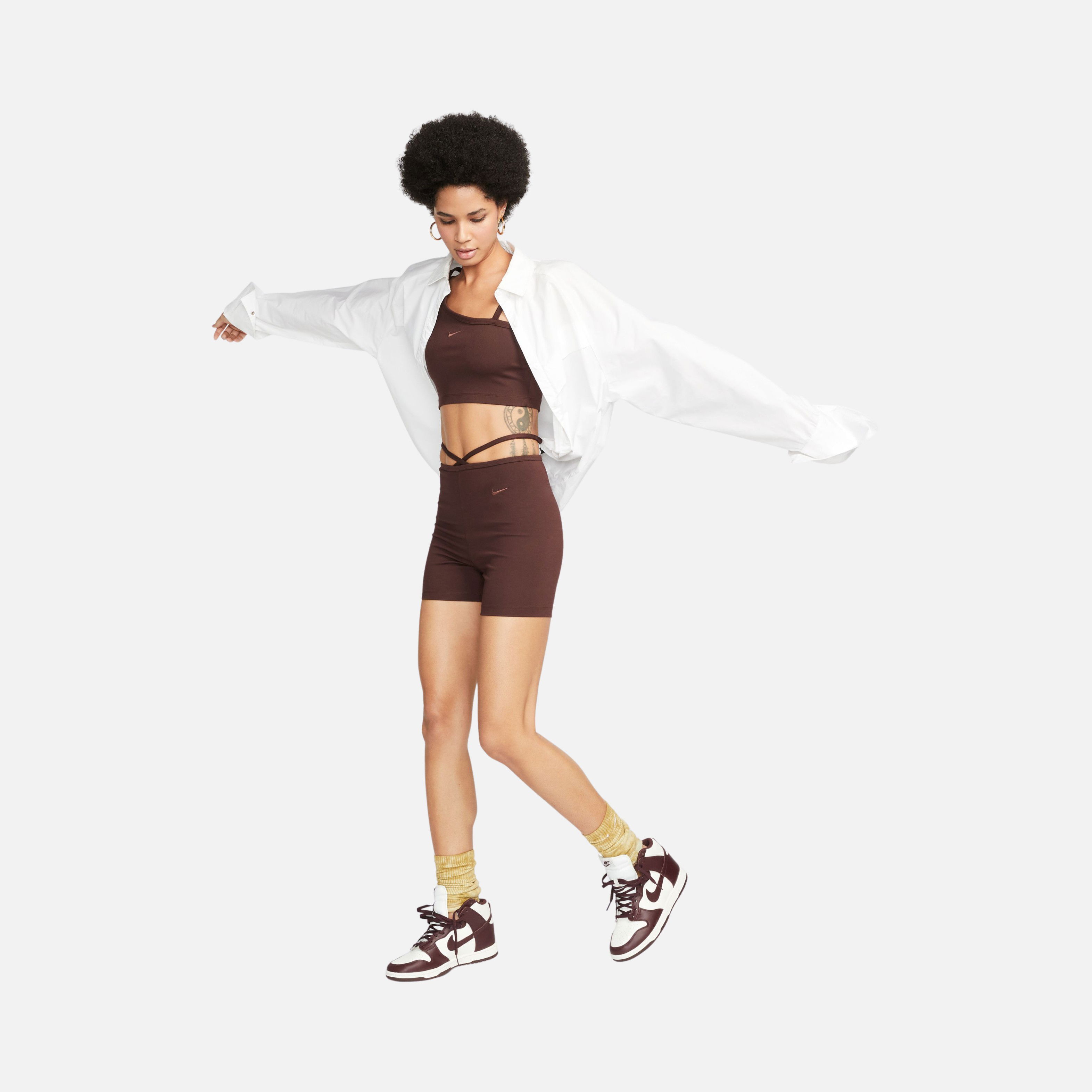 Nike Sportswear Everyday Modern Asymmetrical Crop Kadın Atlet