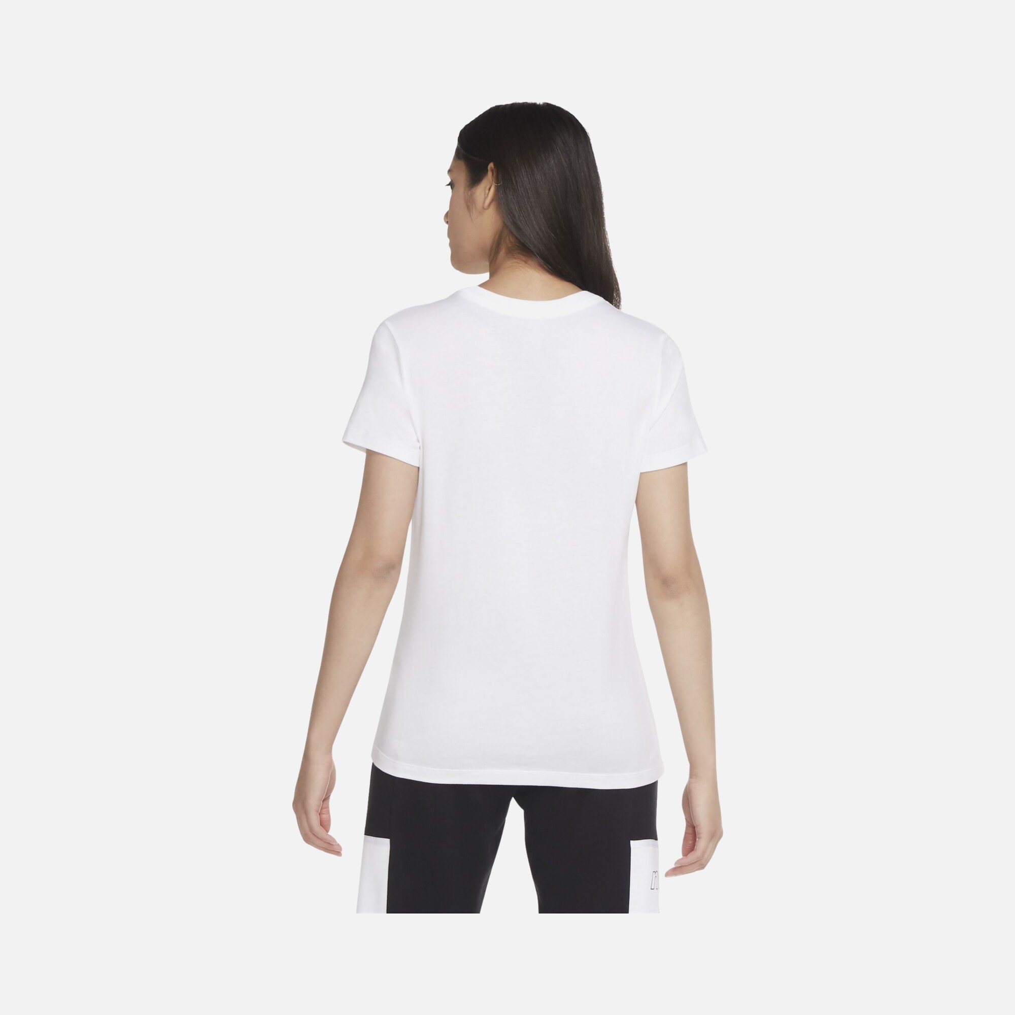 Nike Sportswear Essential Short-Sleeve Kadın Tişört