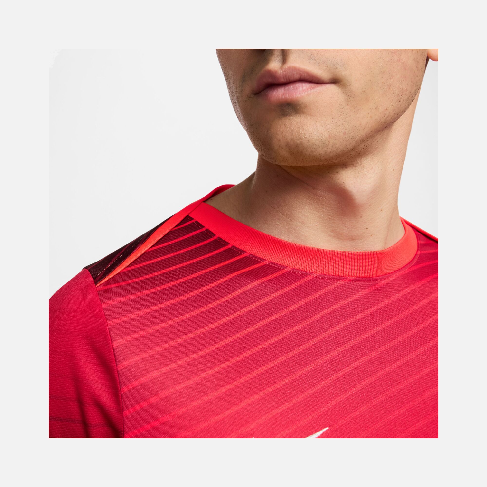 Nike Türkiye Academy Pro İç Saha Dri-Fit Pre-Match Short-Sleeve Erkek Tişört