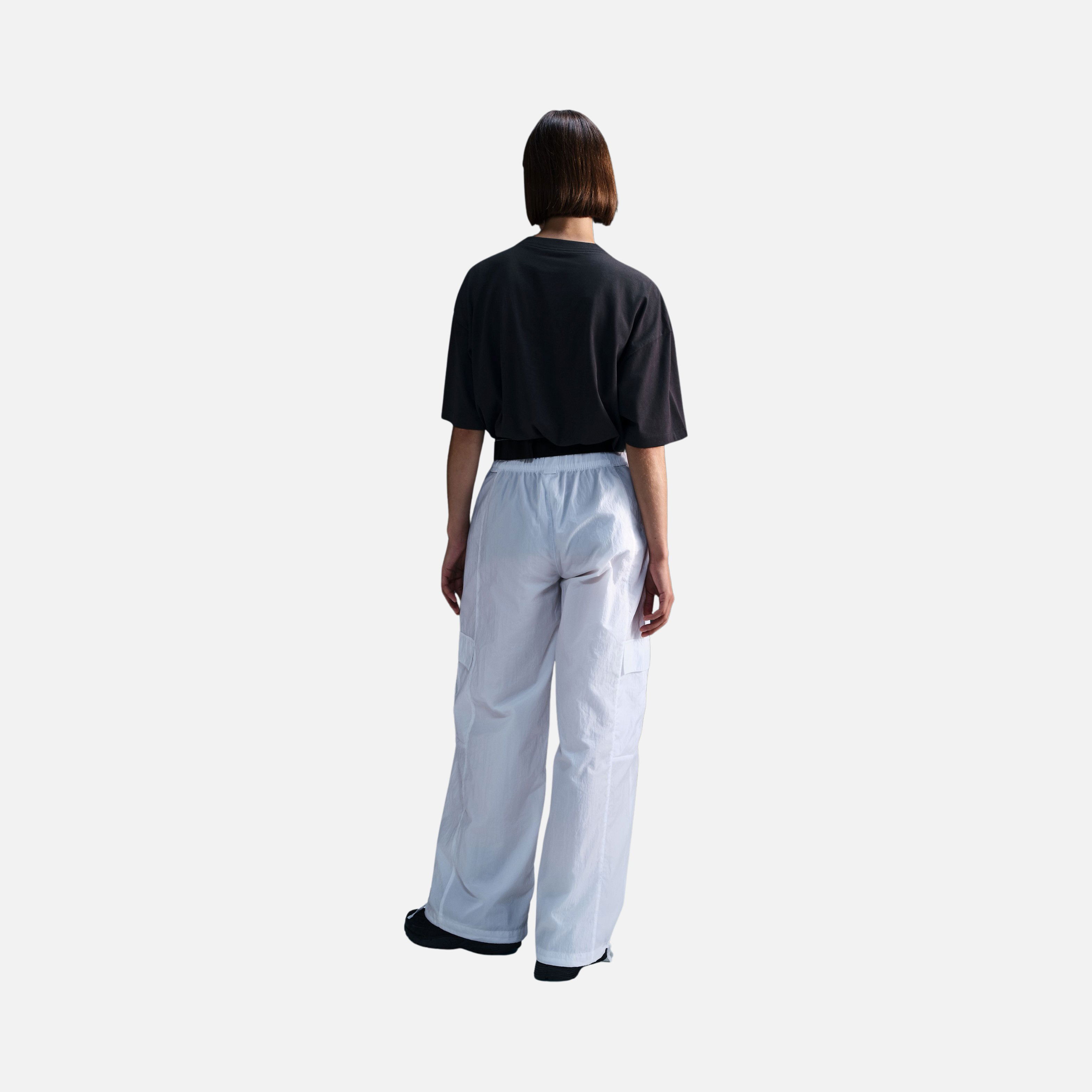 Nike Sportswear Dance Oversized ''Just Do It Graphic Shine Detail'' Short-Sleeve Kadın Tişört