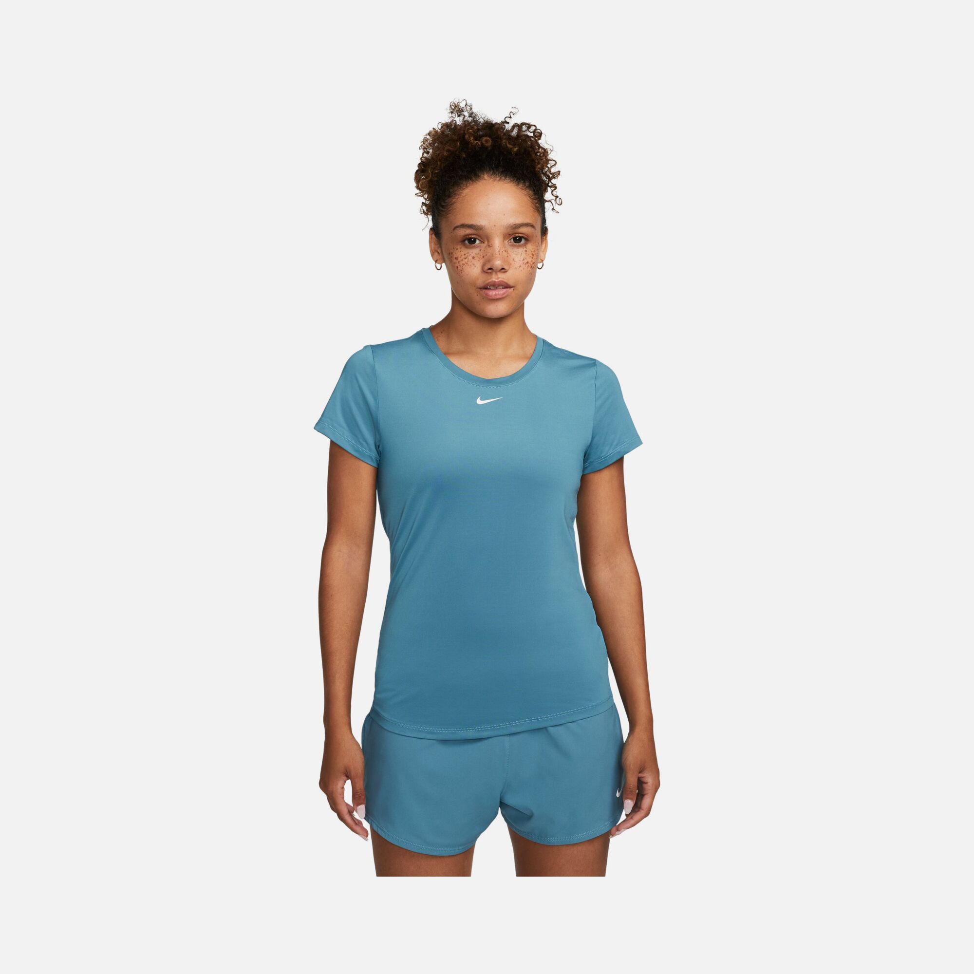 Nike Dri-Fit One Slim-Fit Short-Sleeve Kadın Tişört
