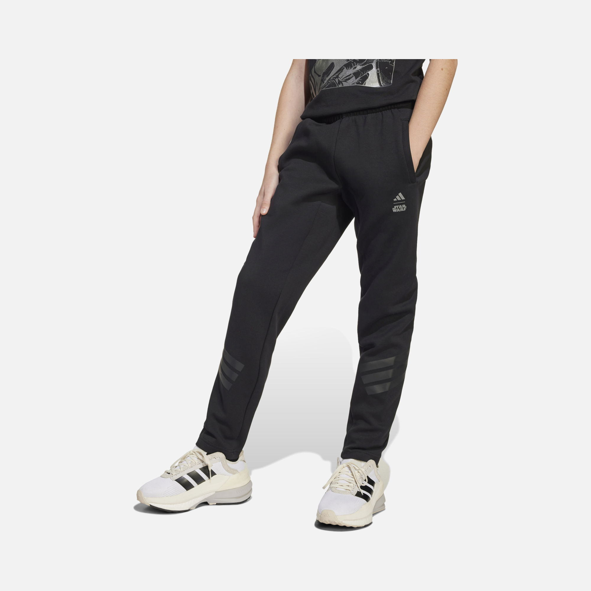 adidas X Star Wars The Mandalorian Graphic Print Regular Fit Gym & Training Çocuk Eşofman Altı