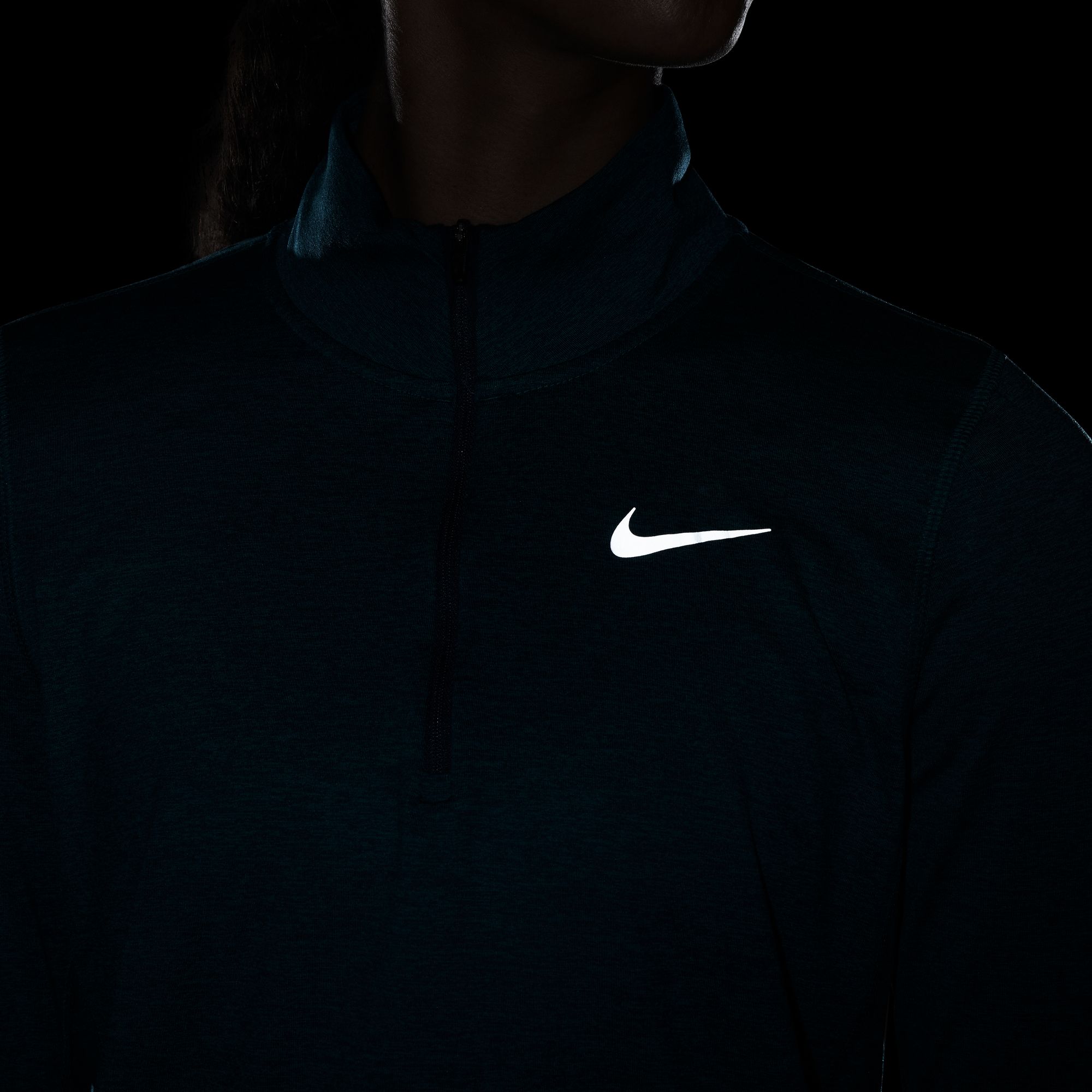 Nike Element 1/2-Zip Running Long-Sleeve Kadın Tişört