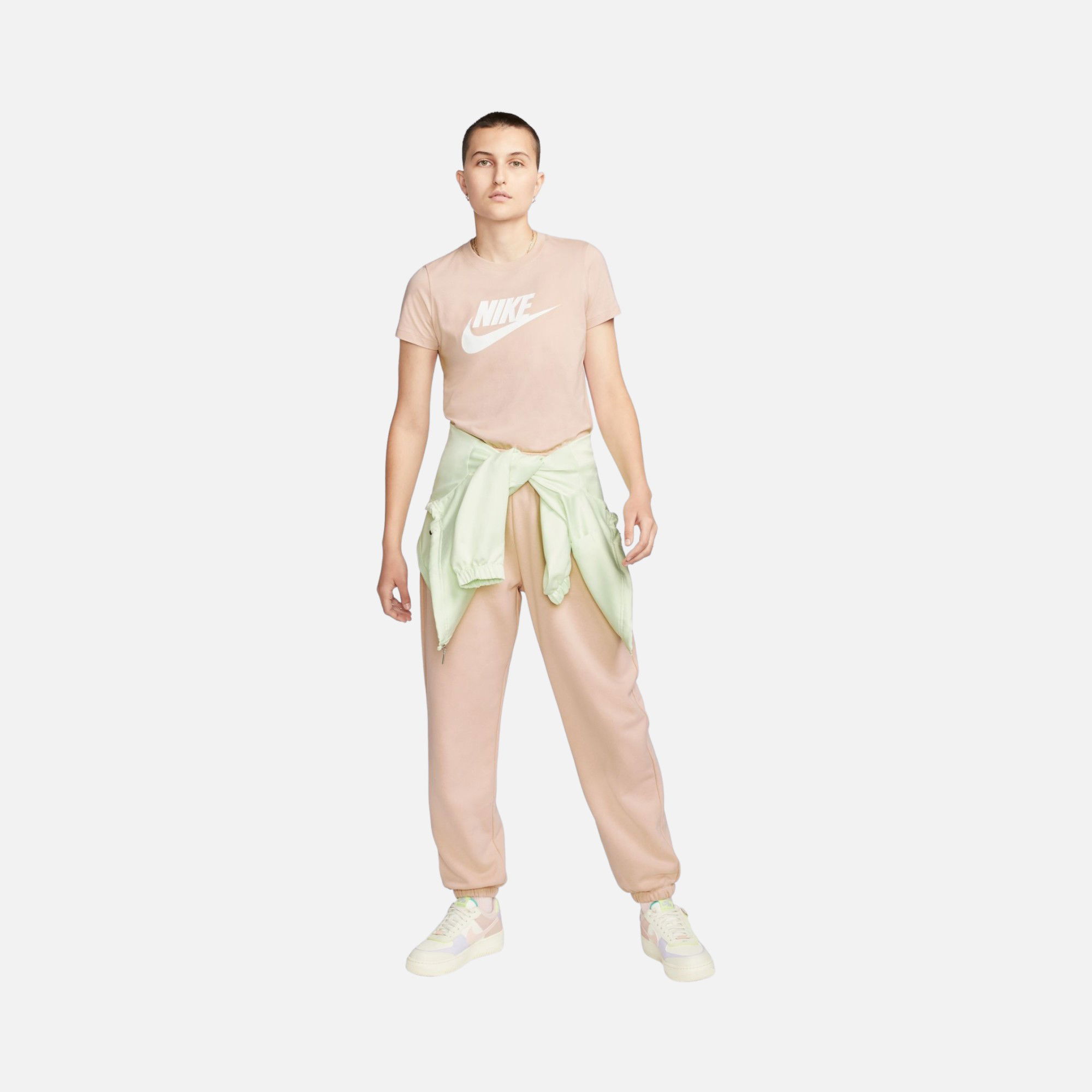 Nike Sportswear Icon Futura Essential Short-Sleeve Kadın Tişört