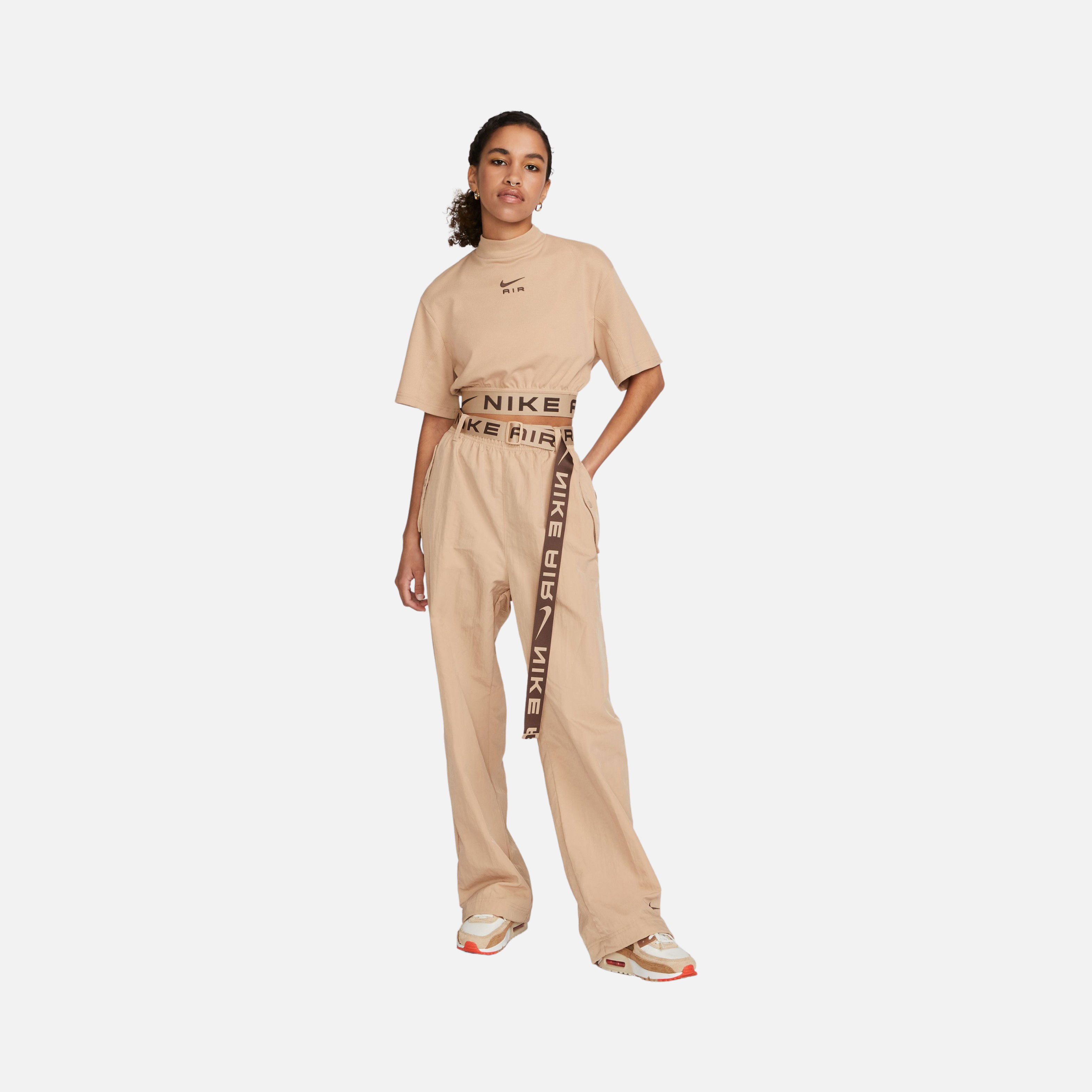 Nike Sportswear Air Cropped Short-Sleeve Kadın Tişört