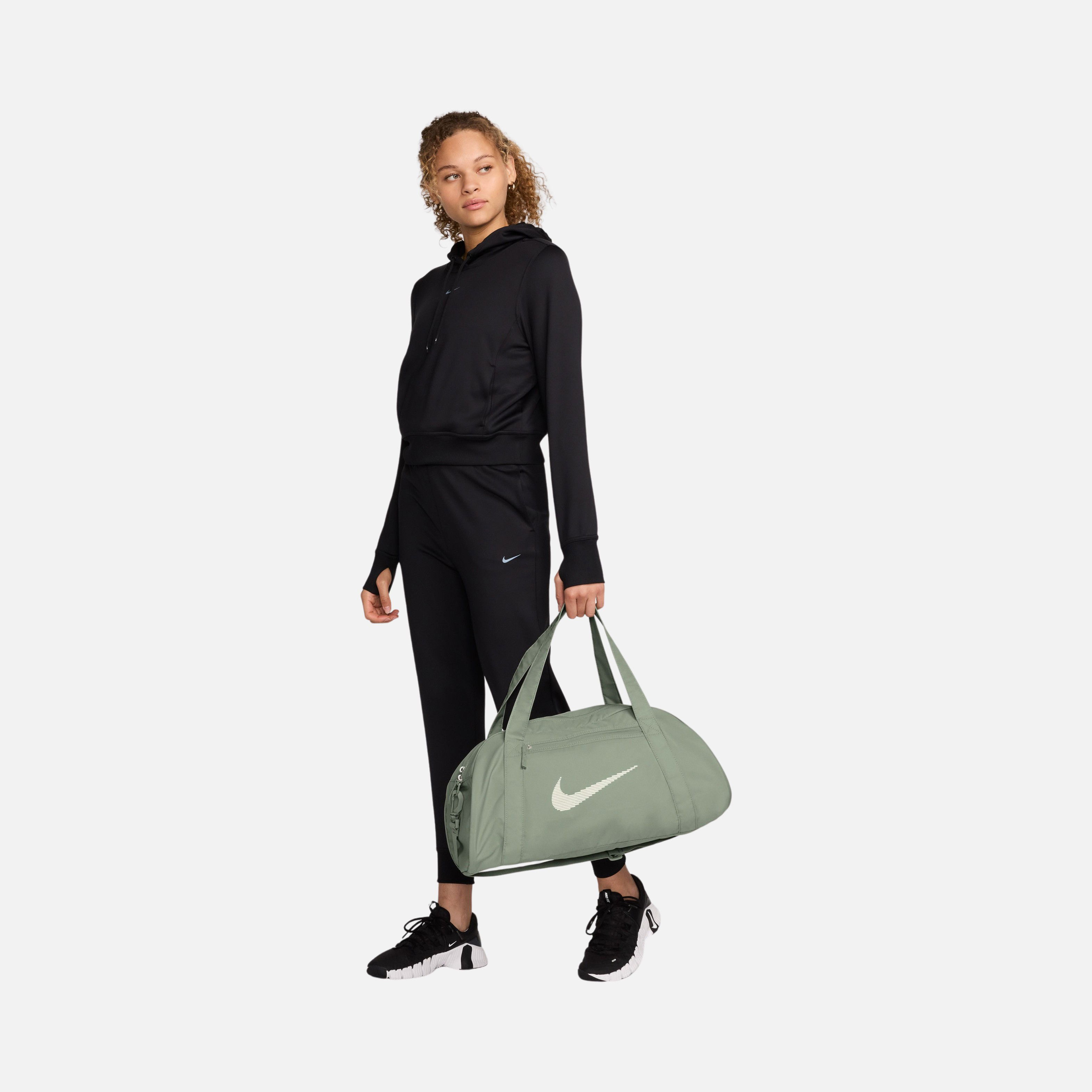 Nike Gym Club (24 L) Training Kadın Spor Çantası