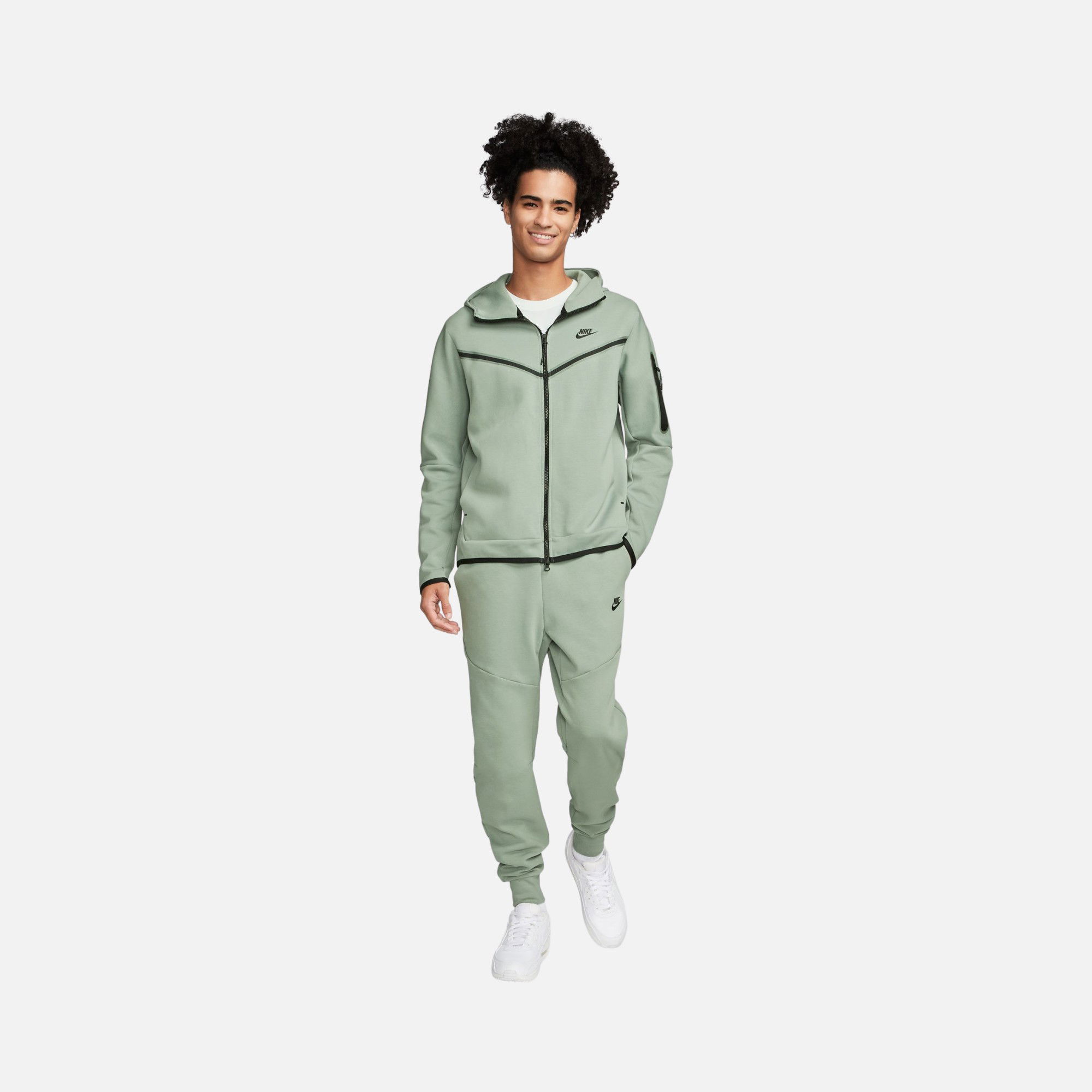 Nike Sportswear Tech Fleece Jogger Erkek Eşofman Altı
