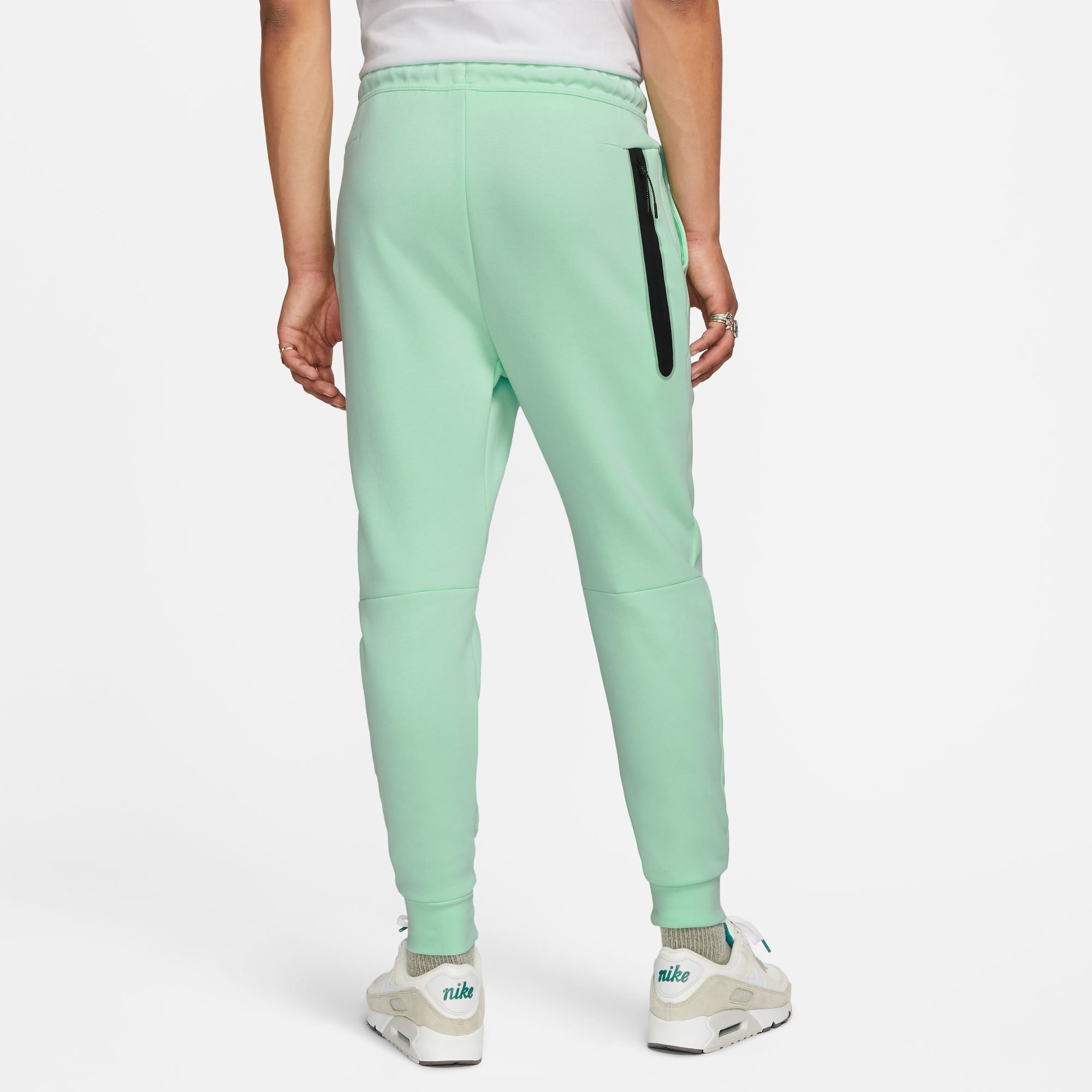 Nike Sportswear Tech Fleece Jogger Erkek Eşofman Altı