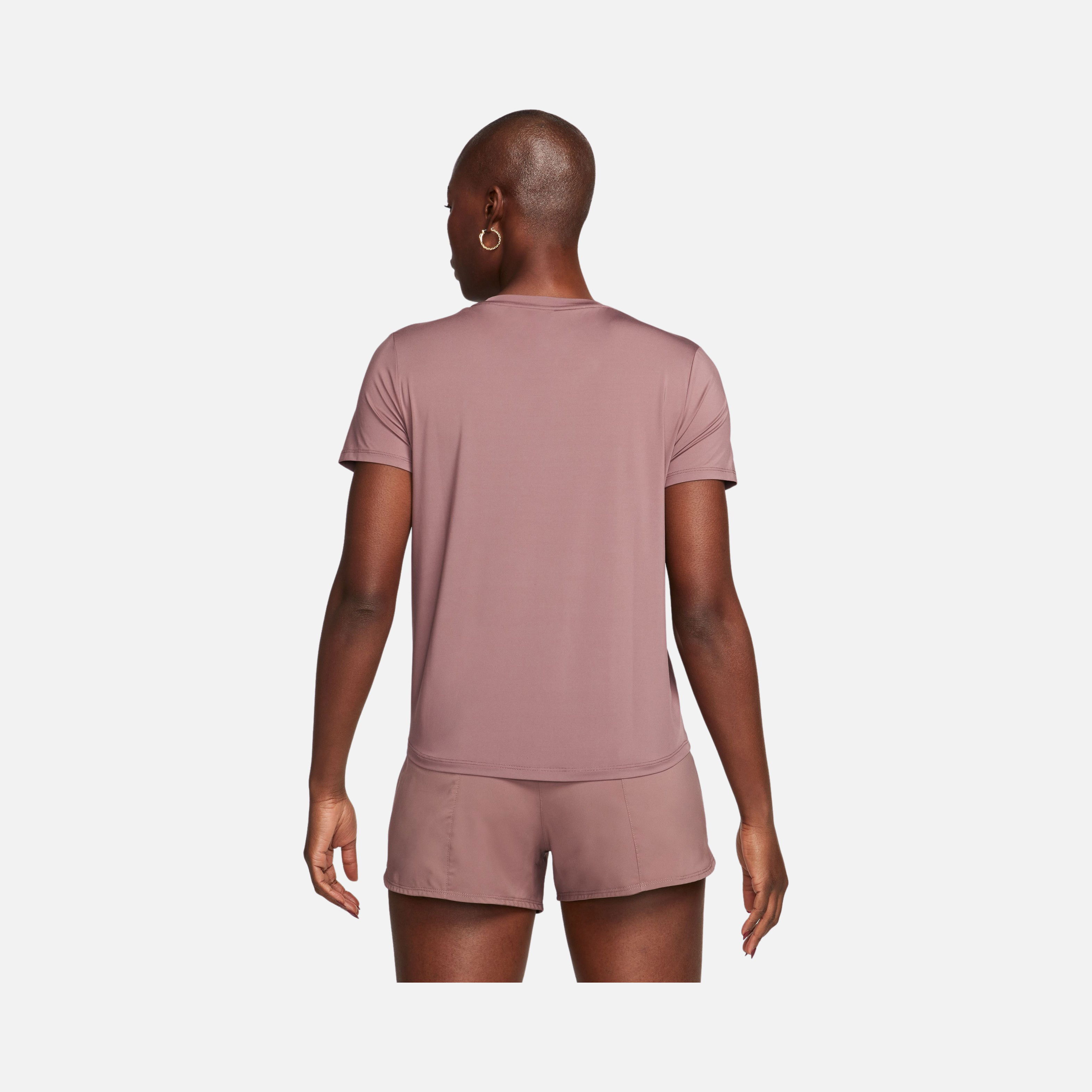 Nike One Classic Dri-Fit Short-Sleeve Training Kadın Tişört