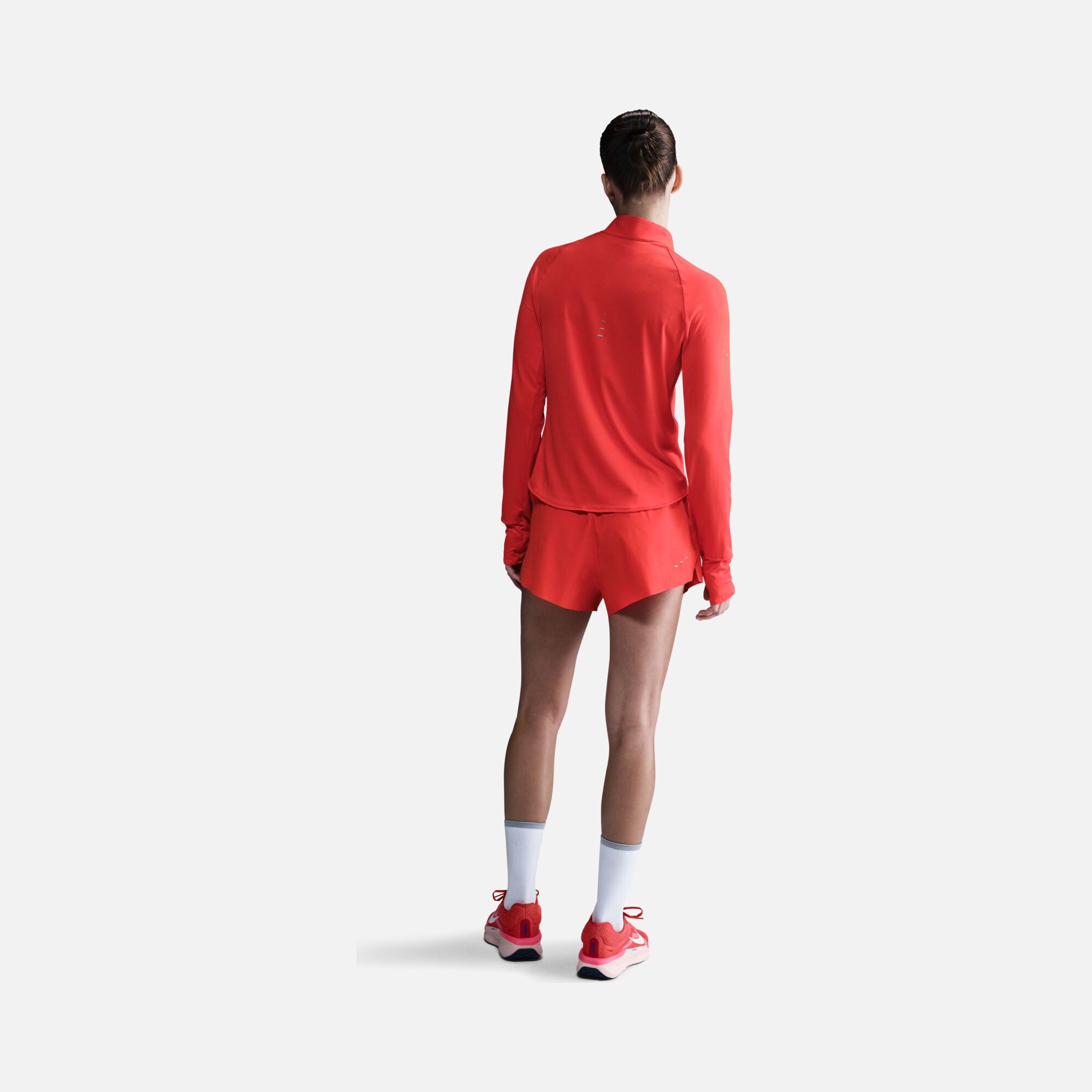 Nike Swift Dri-Fit UV 1/4-Zip Running Long-Sleeve Kadın Tişört