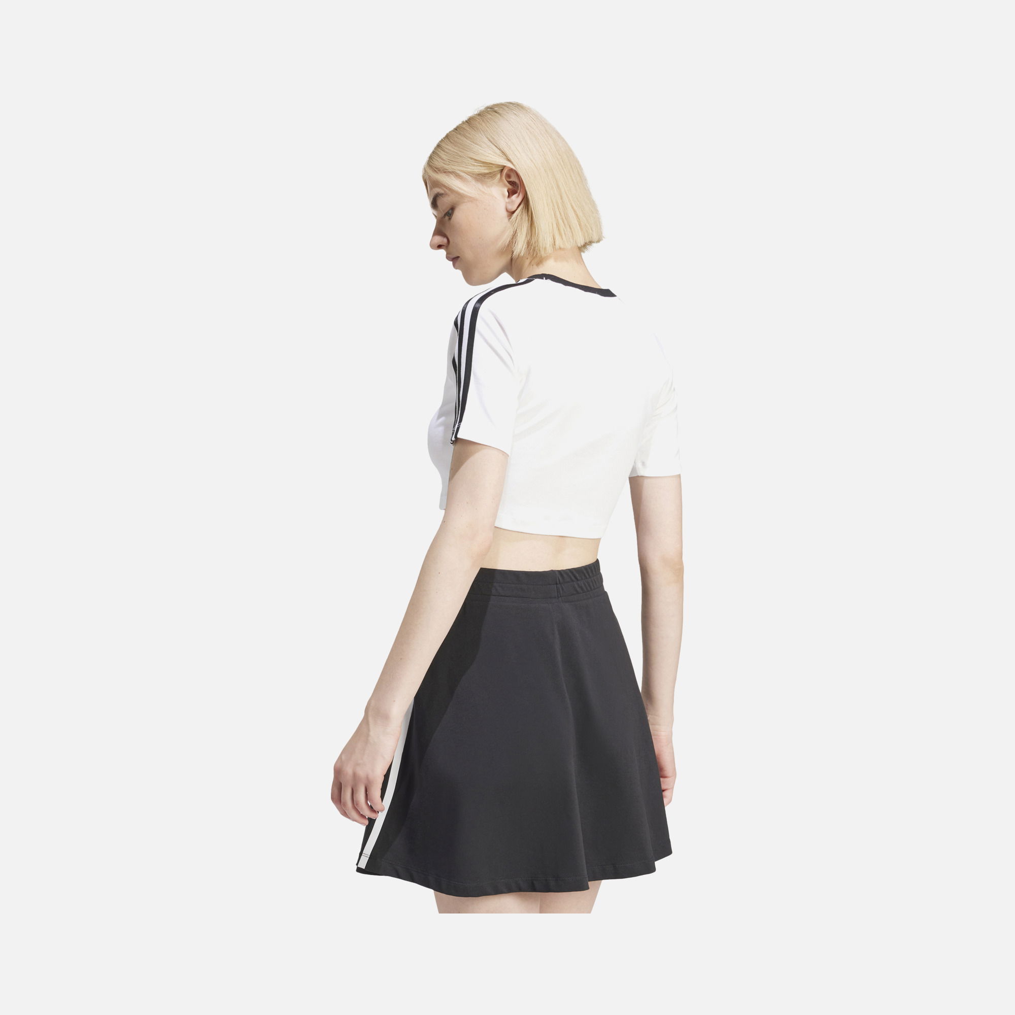 adidas Originals 3-Stripes Baby Slim Cut Crew Neck Cropped Short-Sleeve Kadın Tişört