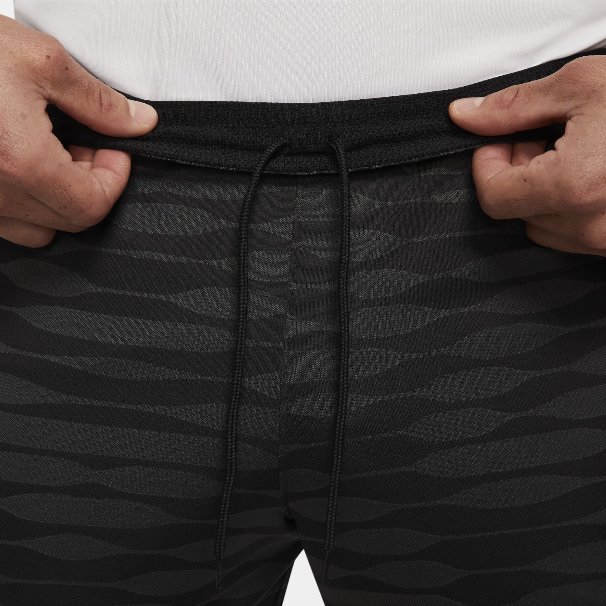 Nike Dri-Fit Strike Knit Football Erkek Şort