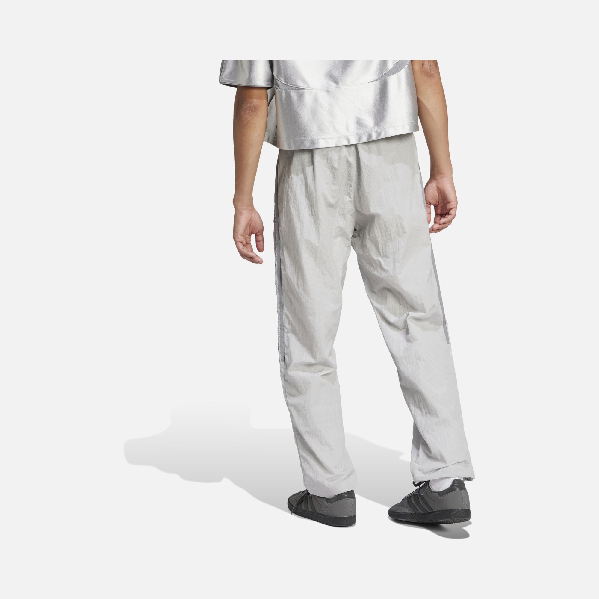 adidas Originals Adicolor 2000s Woven Track Loose Cut Erkek Eşofman Altı