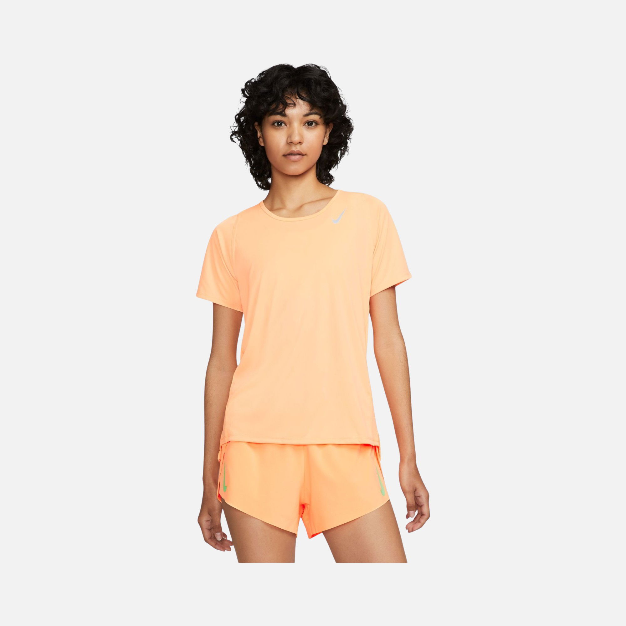 Nike Dri-Fit Race Running Short-Sleeve Kadın Tişört