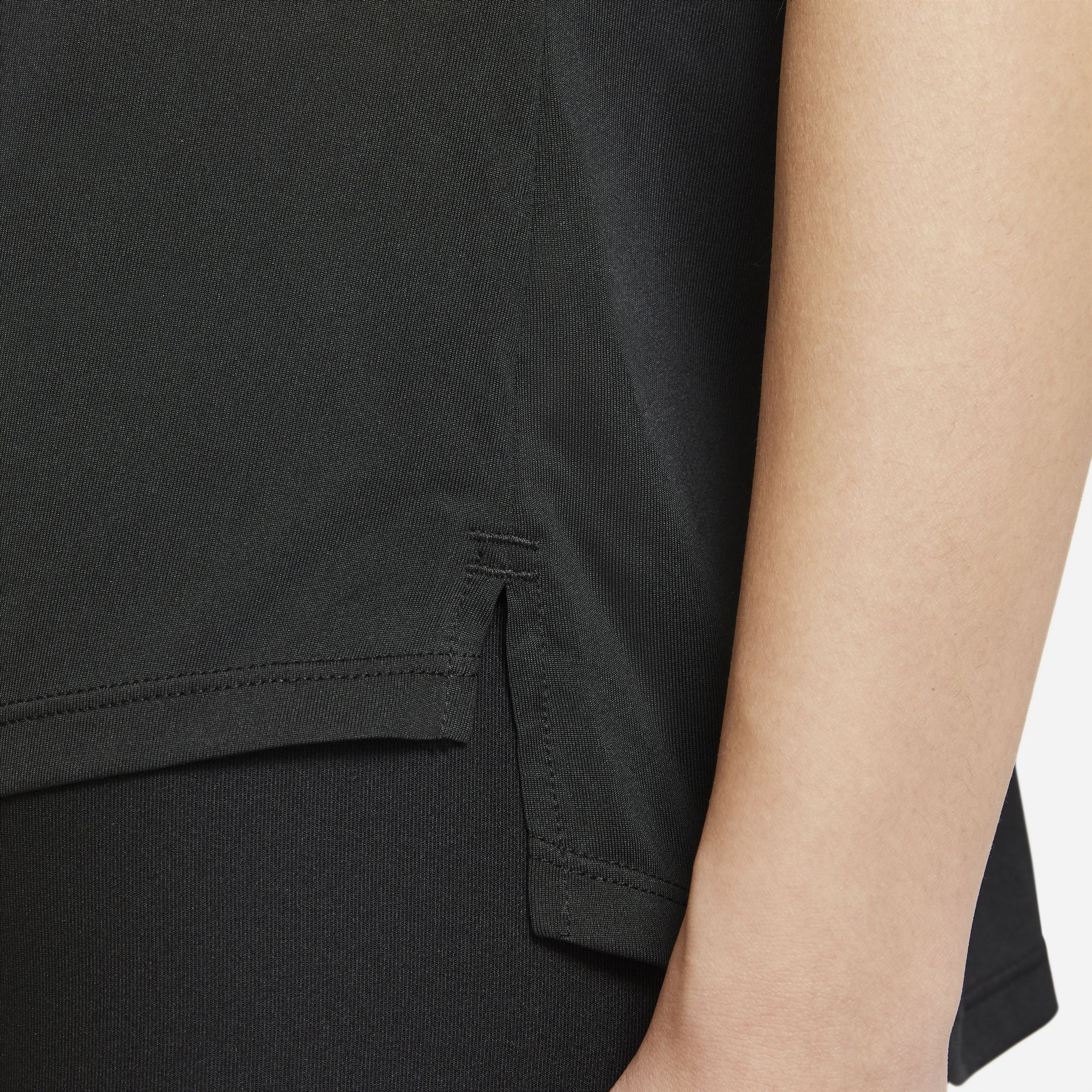 Nike Dri-Fit One Standard Fit Training Short-Sleeve (Plus-Size) Kadın Tişört