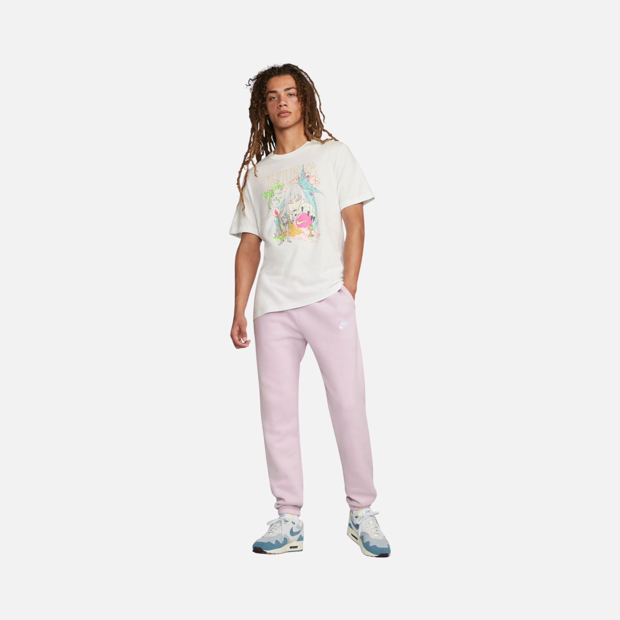 Nike Sportswear ''Fantasy Graphic'' Short-Sleeve Erkek Tişört