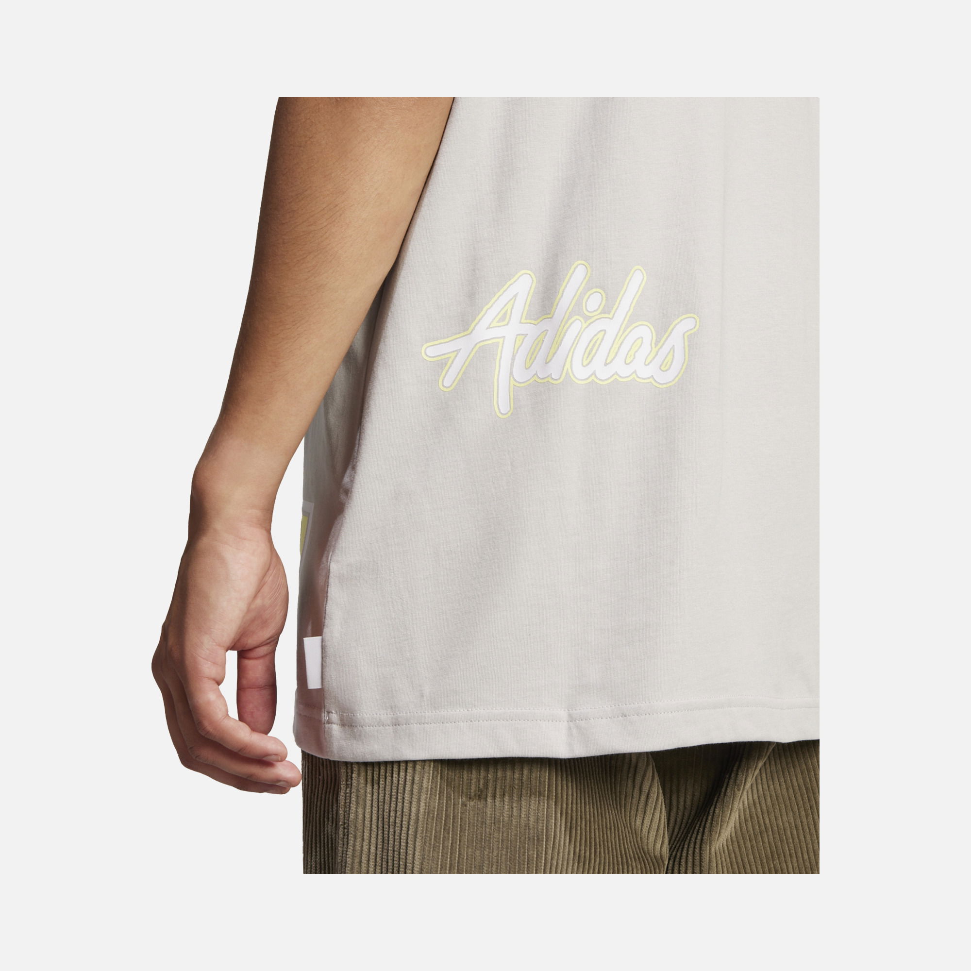adidas Originals Q12 Sponsor Logo Graphics Loose and Comfortable Cut Short-Sleeve Erkek Tişört