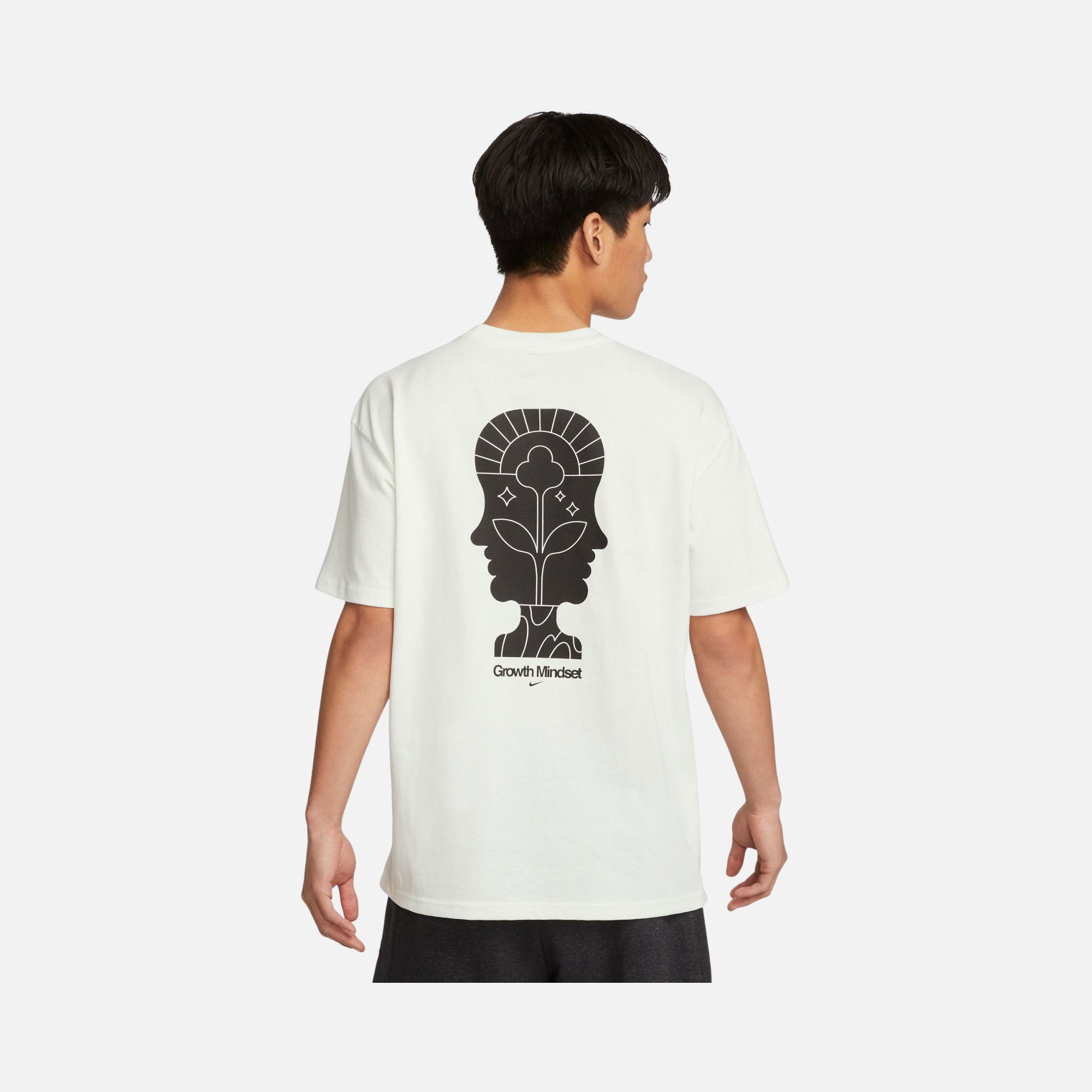 Nike Sportswear Sust M2Z ''Growth Mindset'' Graphic Short-Sleeve Erkek Tişört