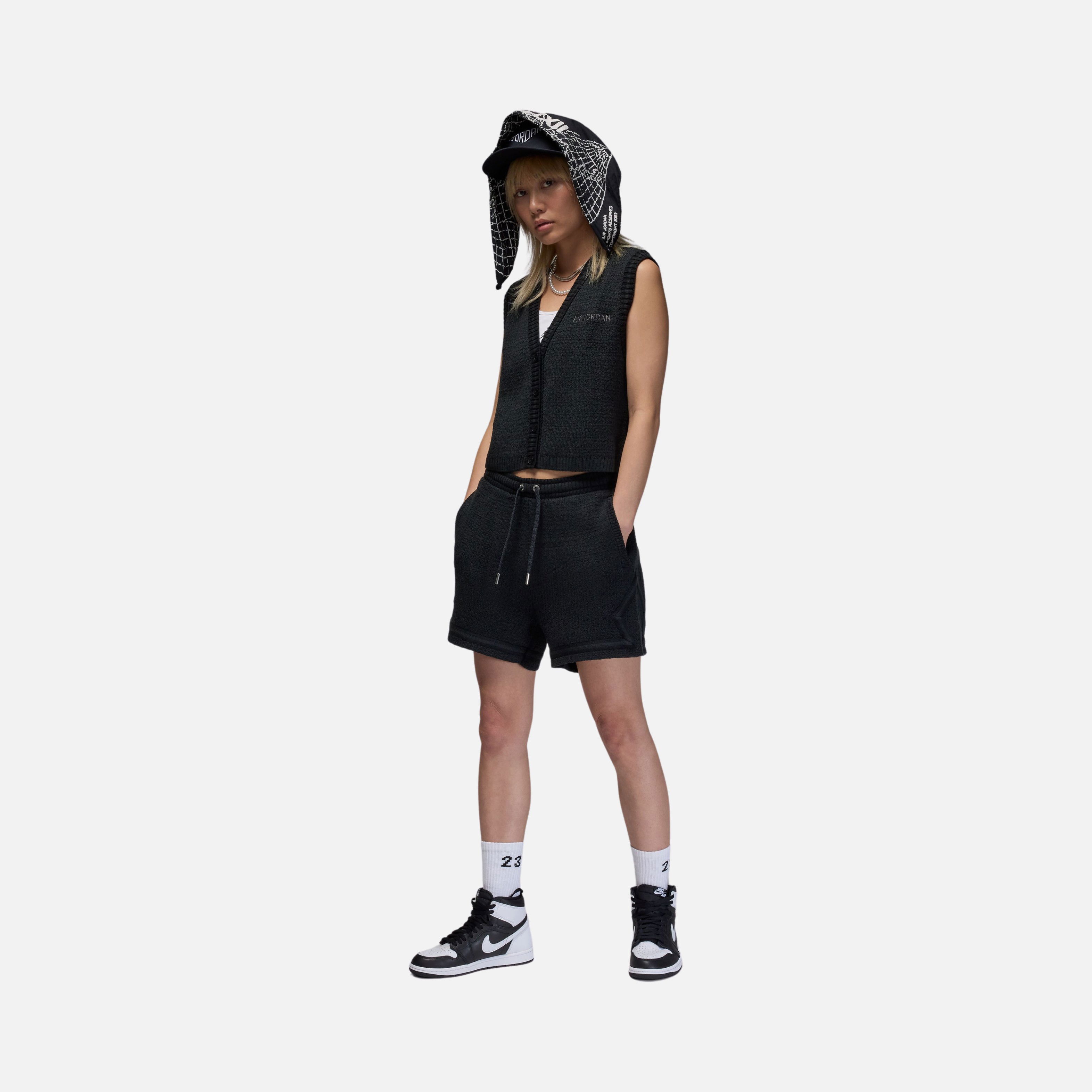 Nike Air Jordan Knit Loose Cut V-Neck Full-Buttoned Kadın Yelek