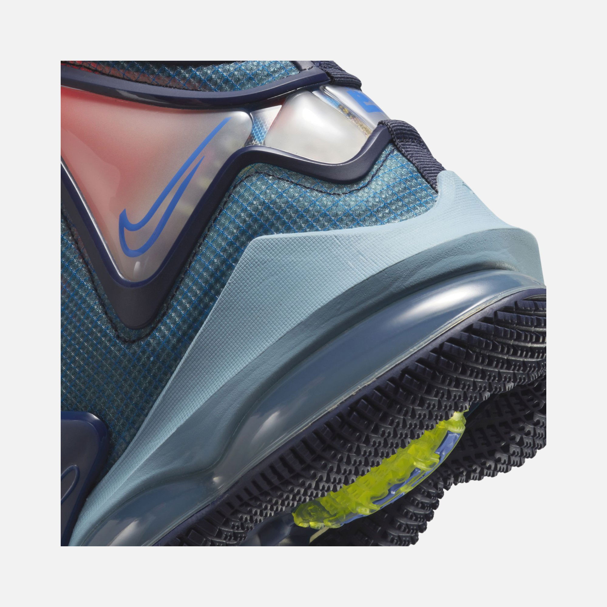 Nike LeBron James XIX CO Erkek Basketbol Ayakkabısı