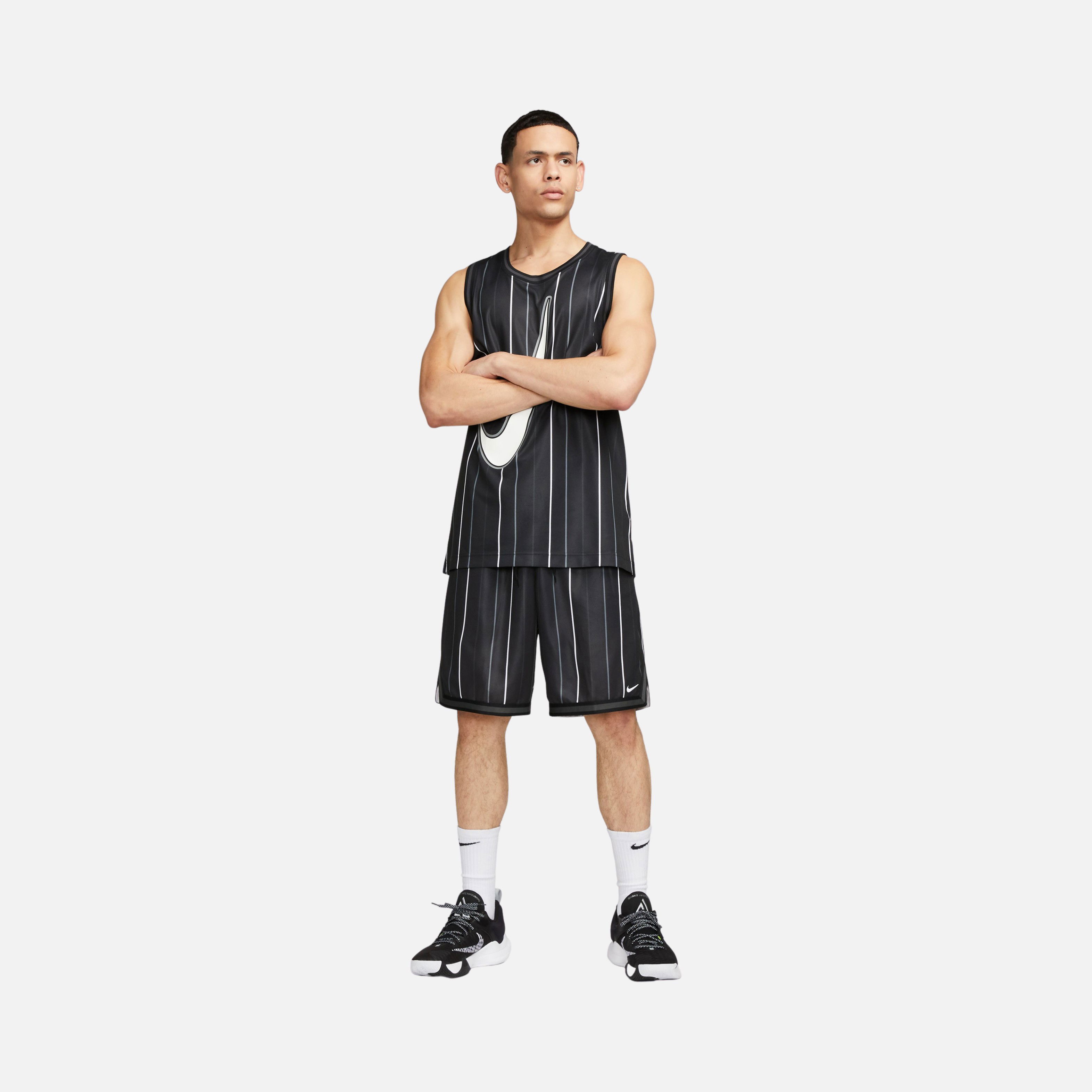 Nike Dri-Fit DNA 10" (25cm approx.) Seasonal Basketball Erkek Şort